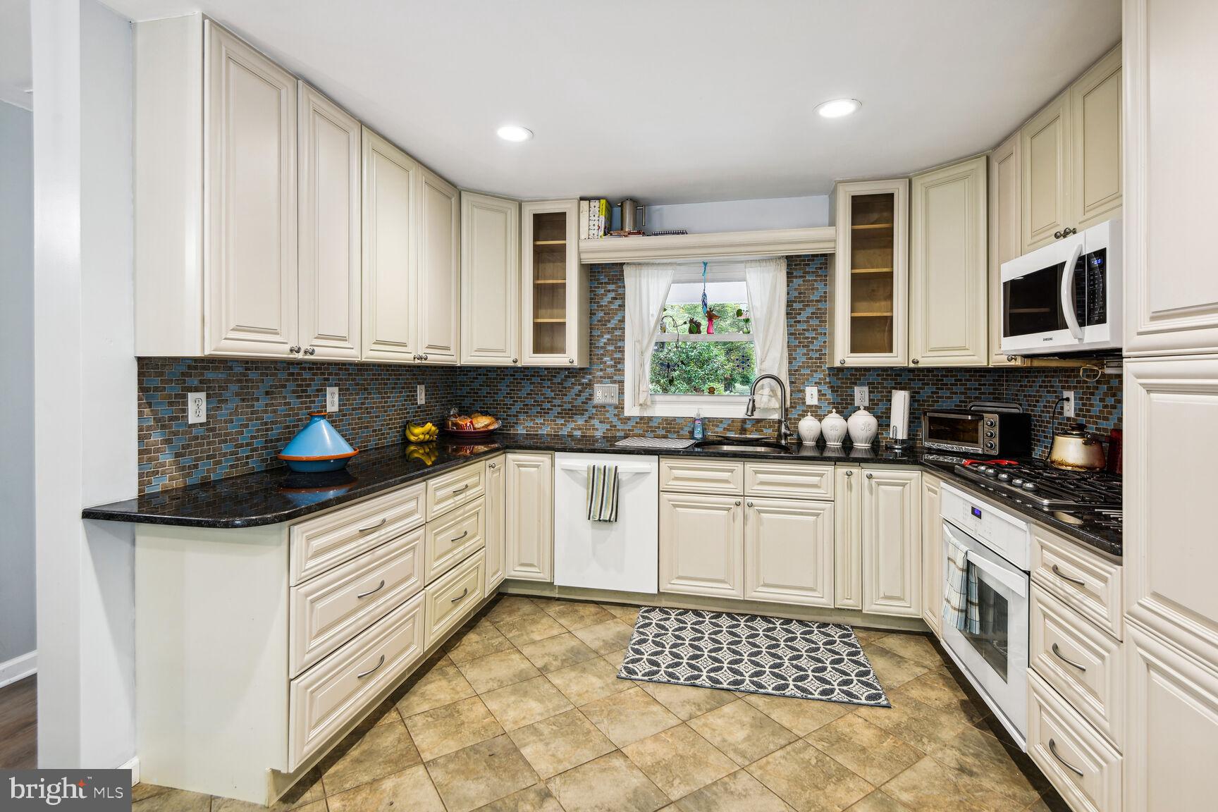 IDLEWILD AT BELAIR - Residential