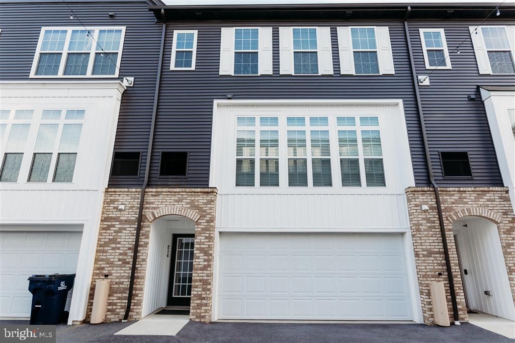 Photo of 214 Mayer Place, Lancaster, PA 17601 (MLS # PALA2043494)