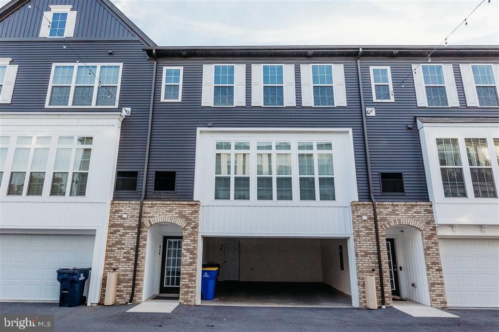 Photo of 214 Mayer Place, Lancaster, PA 17601 (MLS # PALA2043494)