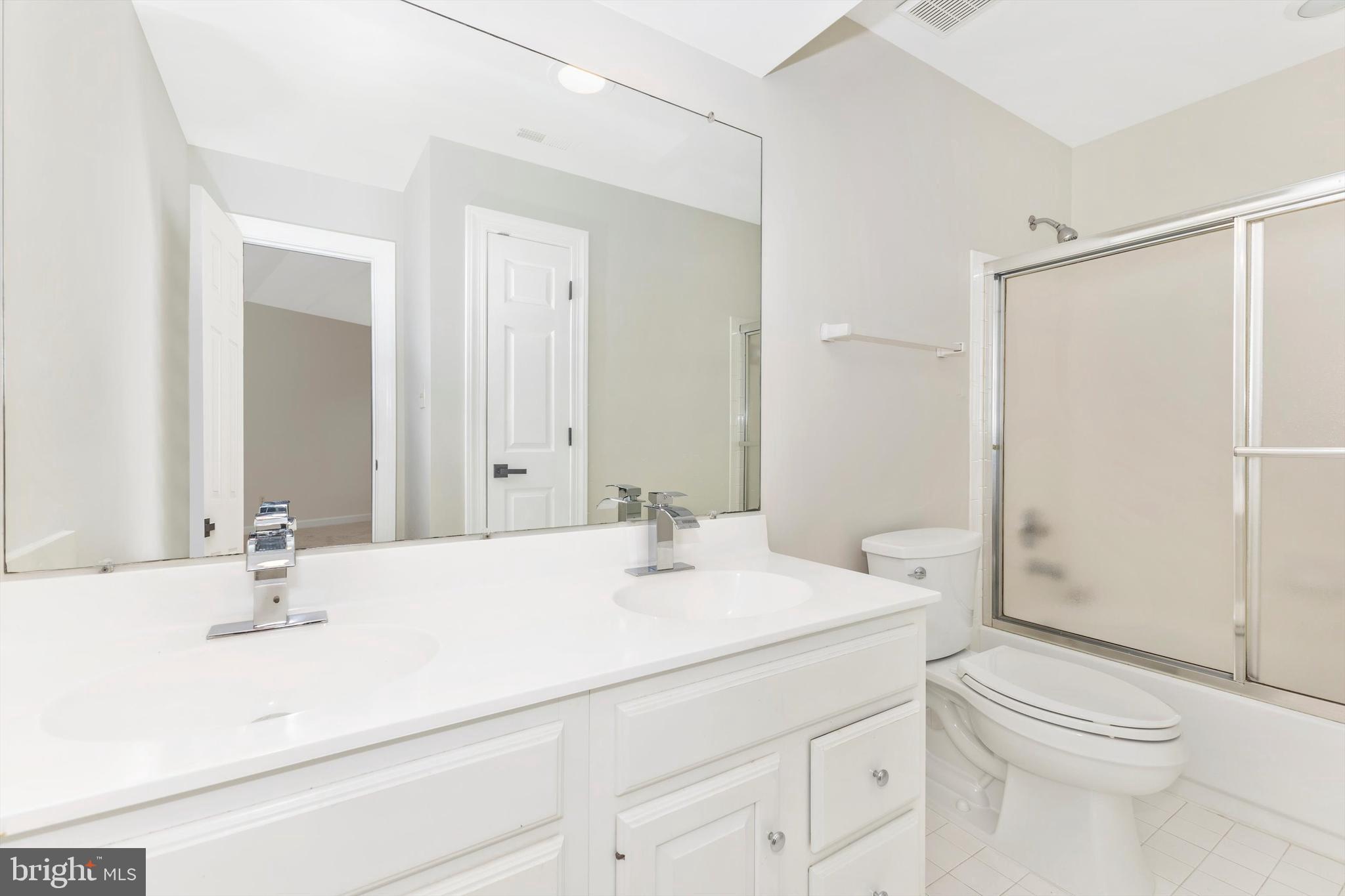 QUINCE ORCHARD KNOLLS - Residential