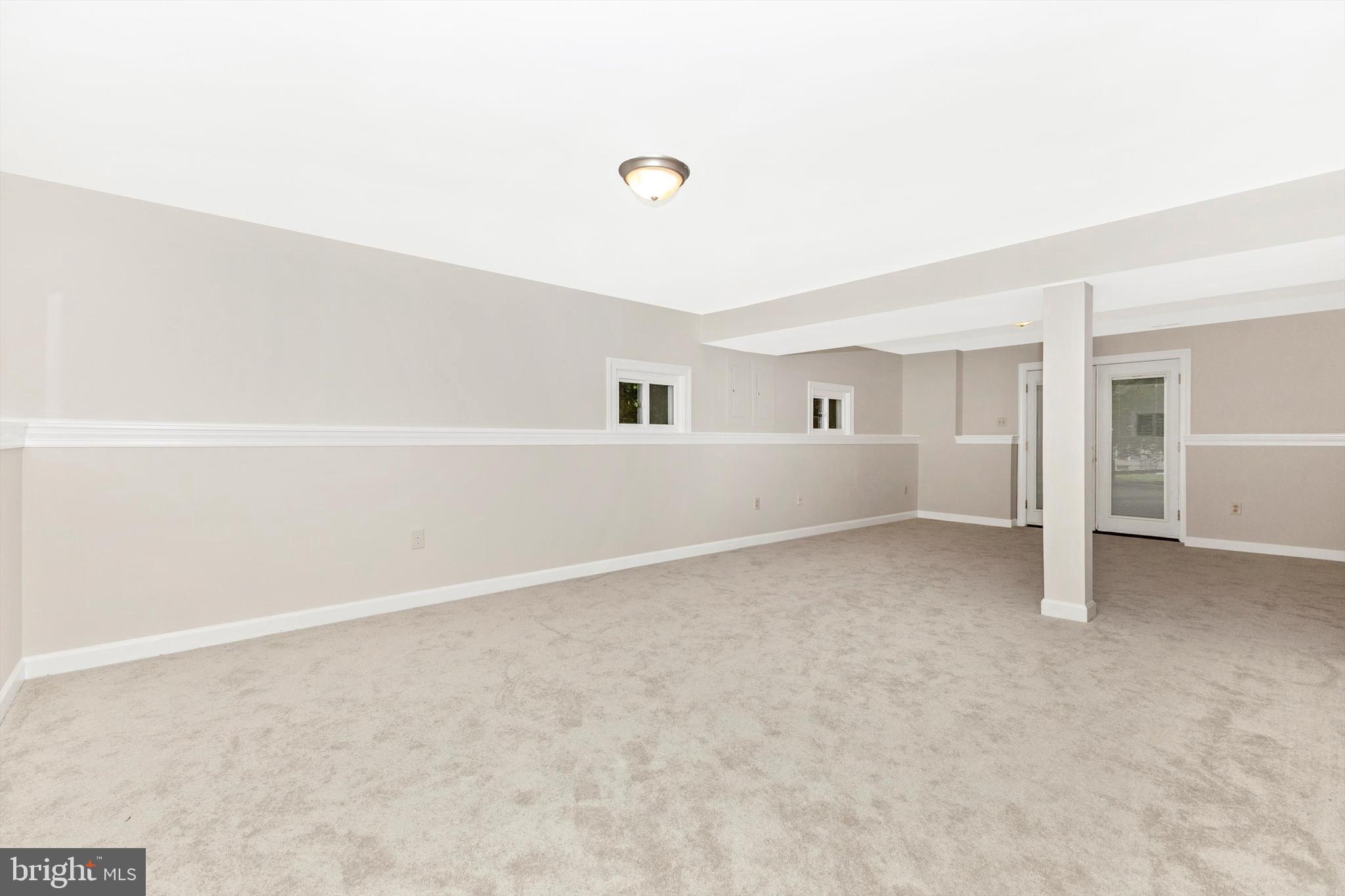 QUINCE ORCHARD KNOLLS - Residential