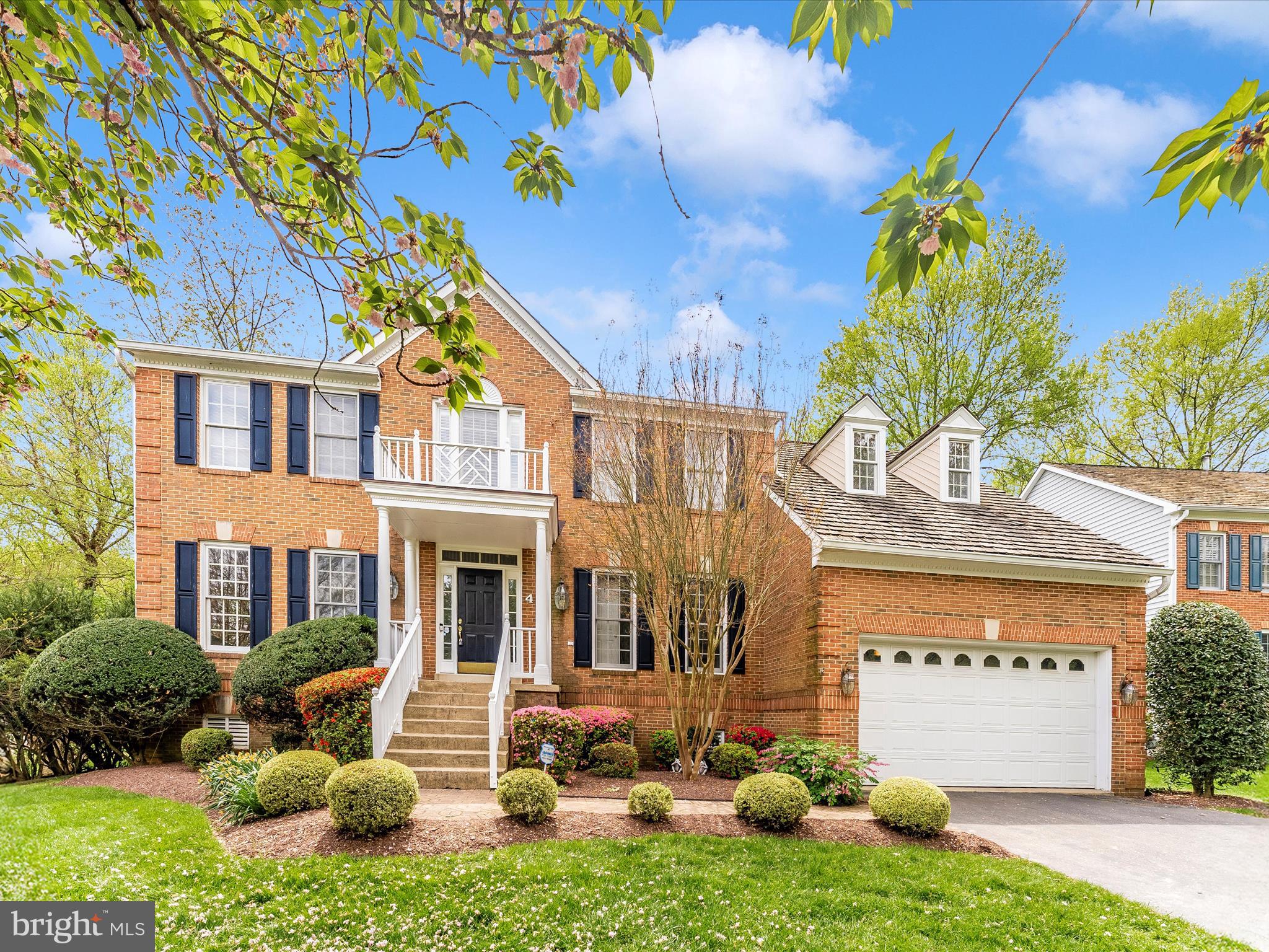 QUINCE ORCHARD KNOLLS - Residential