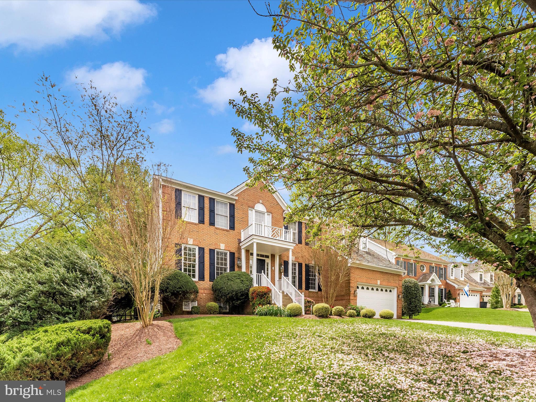 QUINCE ORCHARD KNOLLS - Residential