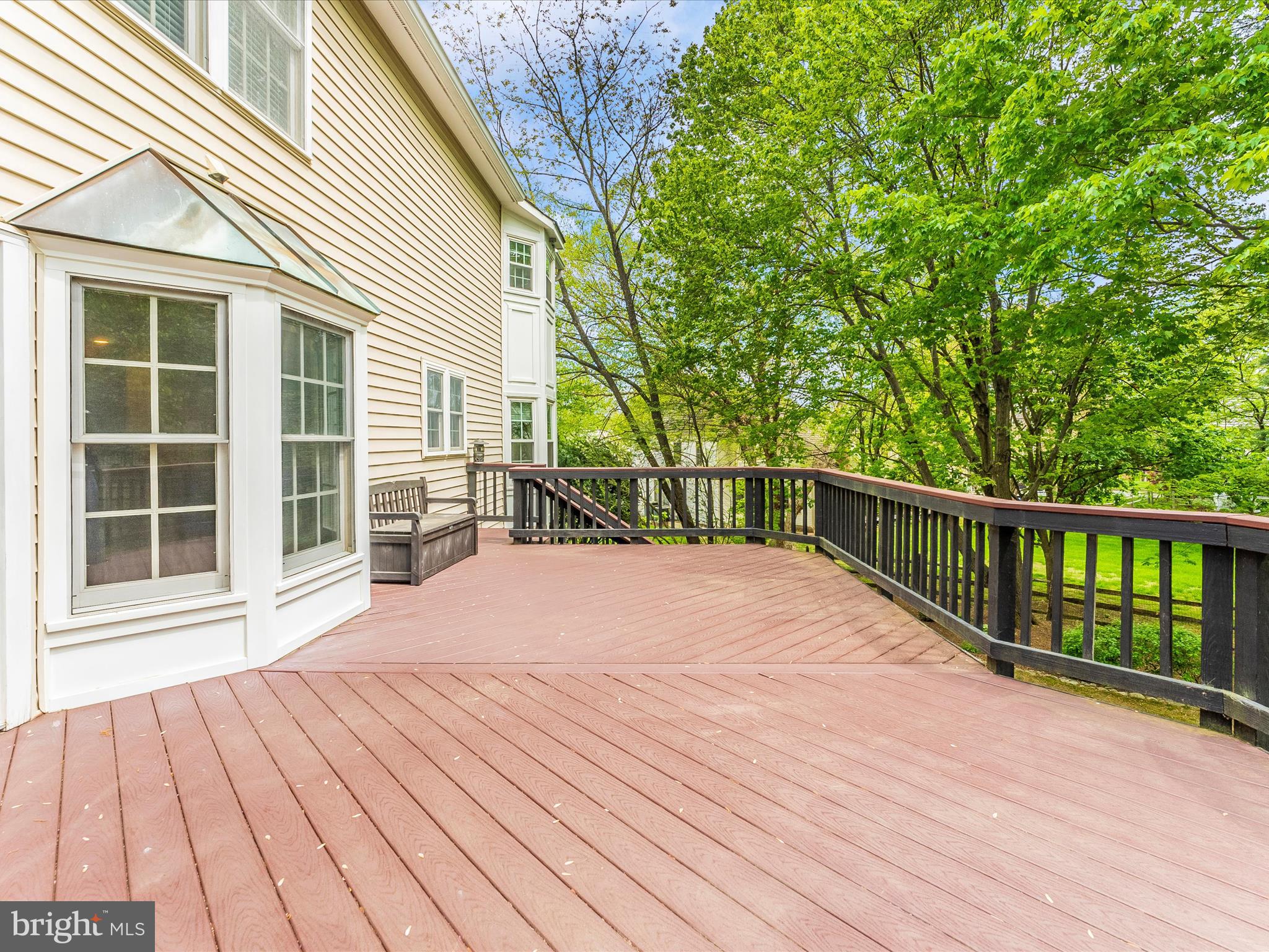 QUINCE ORCHARD KNOLLS - Residential