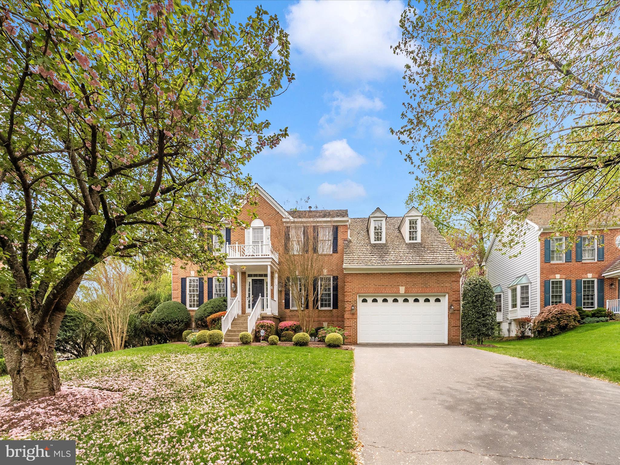 QUINCE ORCHARD KNOLLS - Residential