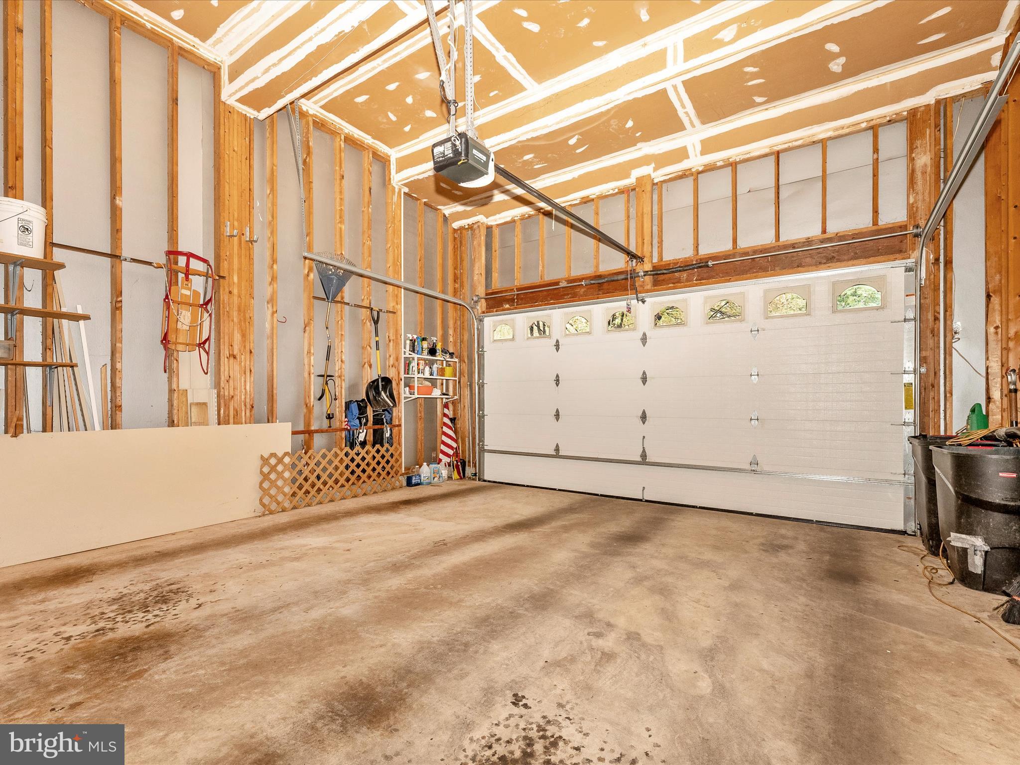 QUINCE ORCHARD KNOLLS - Residential