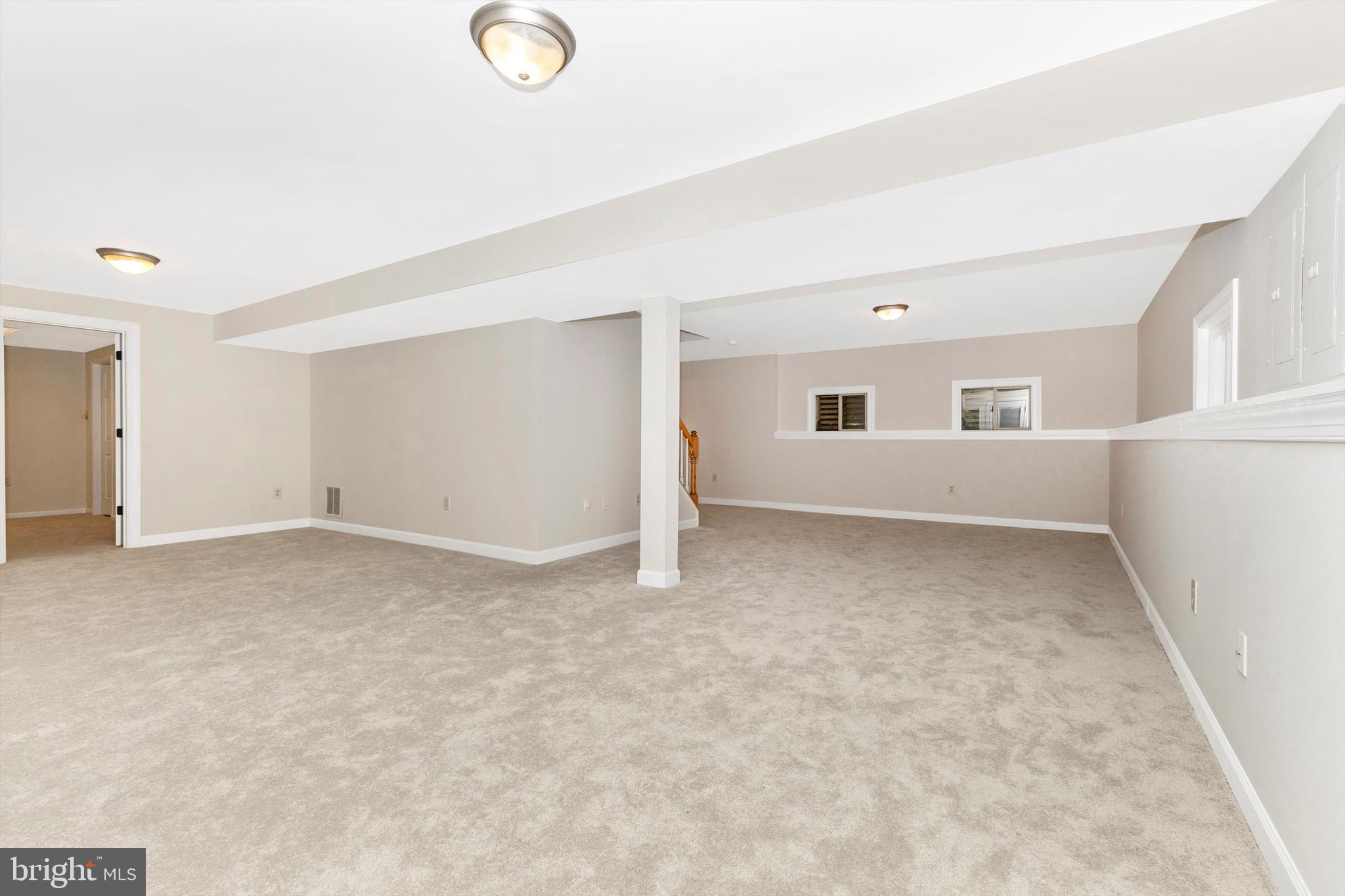 QUINCE ORCHARD KNOLLS - Residential