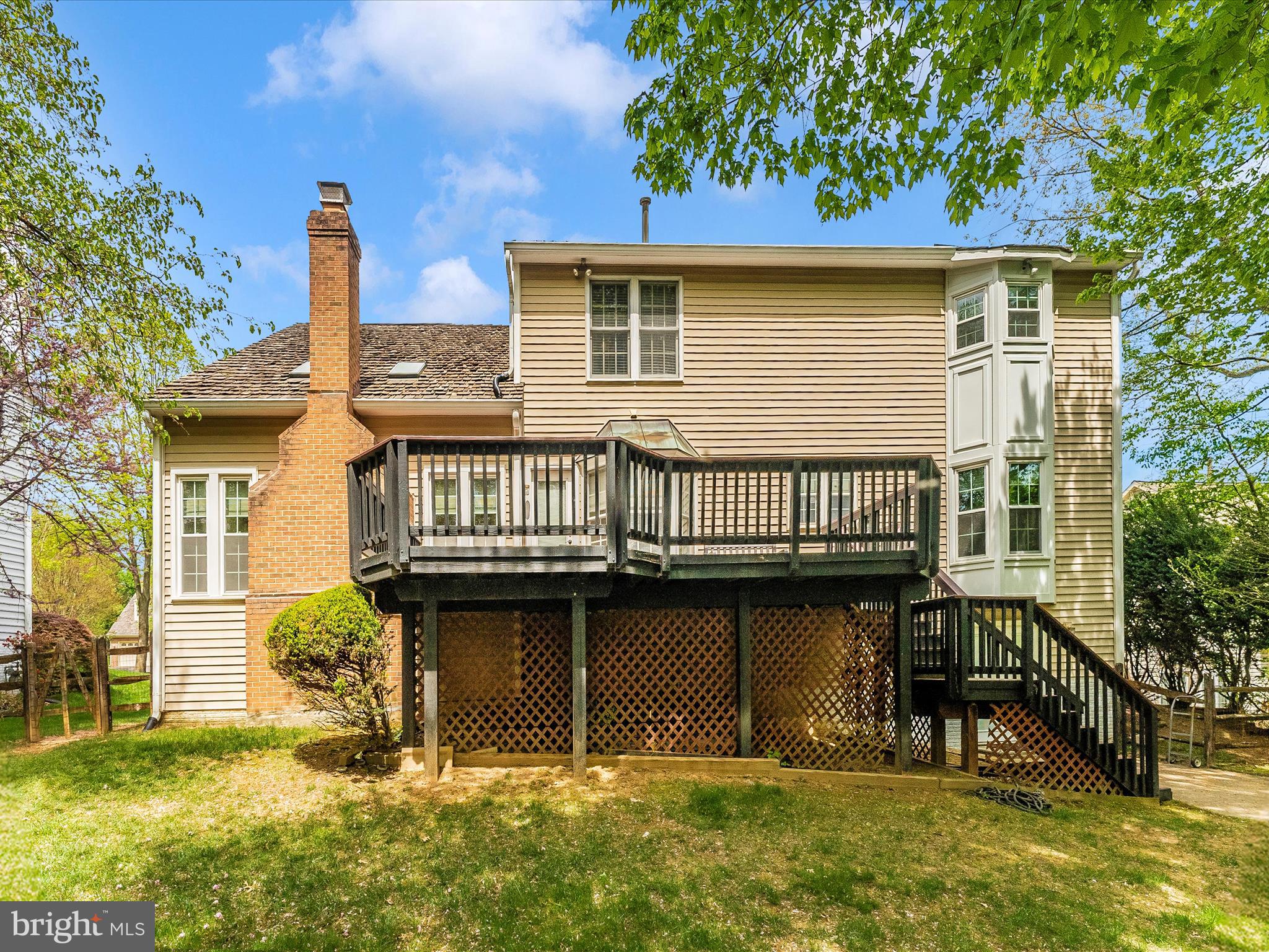 QUINCE ORCHARD KNOLLS - Residential