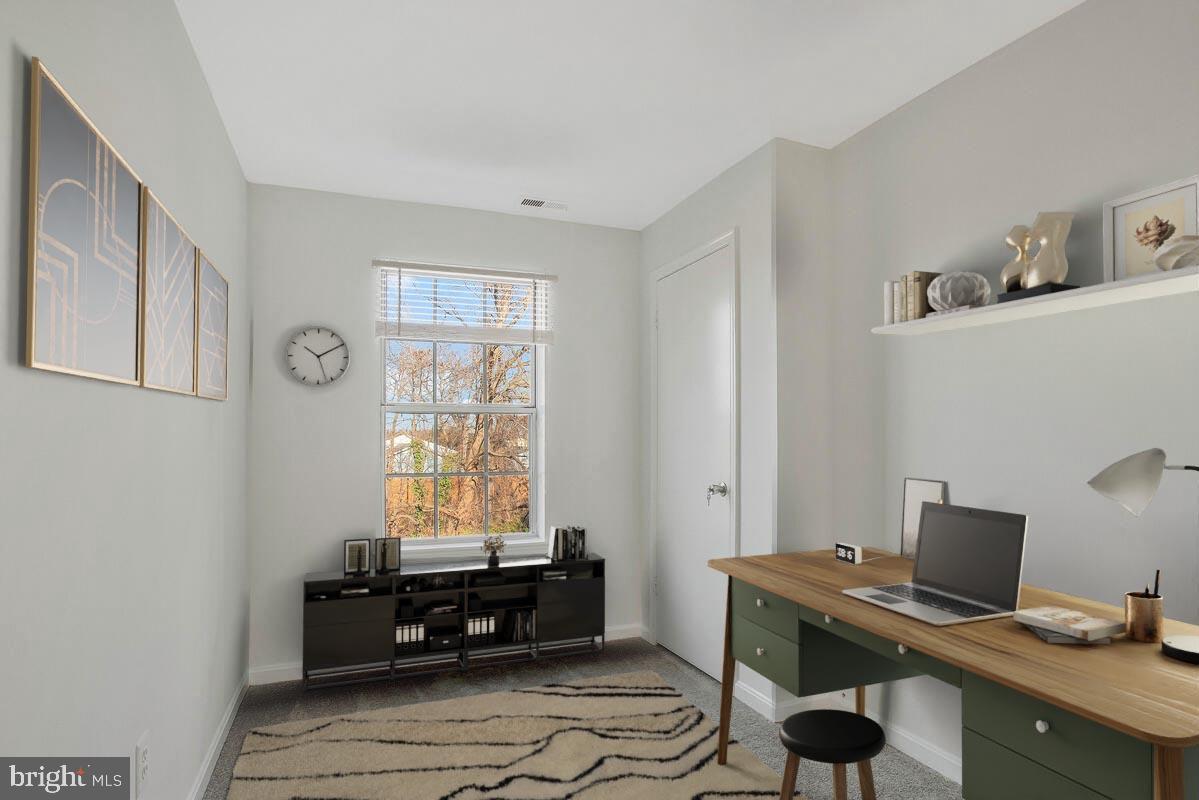 CROMWELL FOUNTAIN - Residential