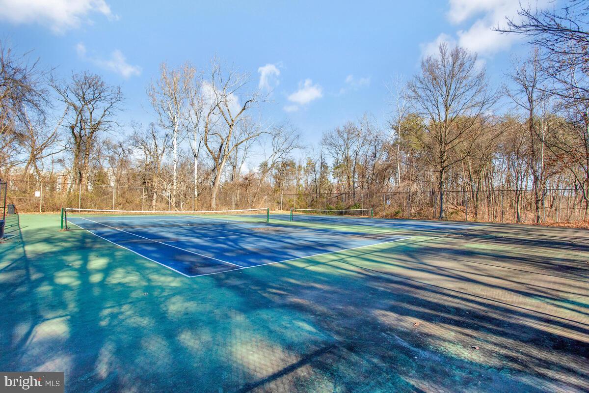 CROMWELL FOUNTAIN - Residential