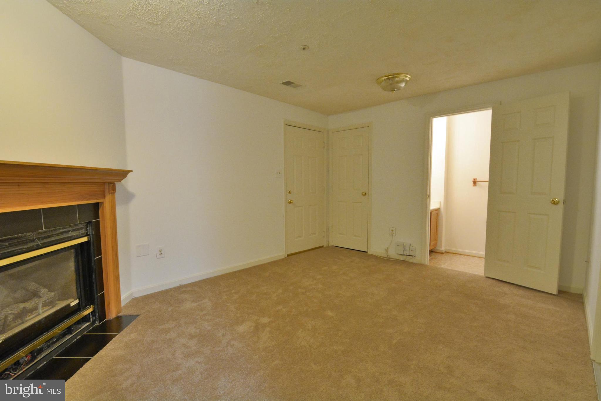 BRINKLEY PARK TOWN - Residential