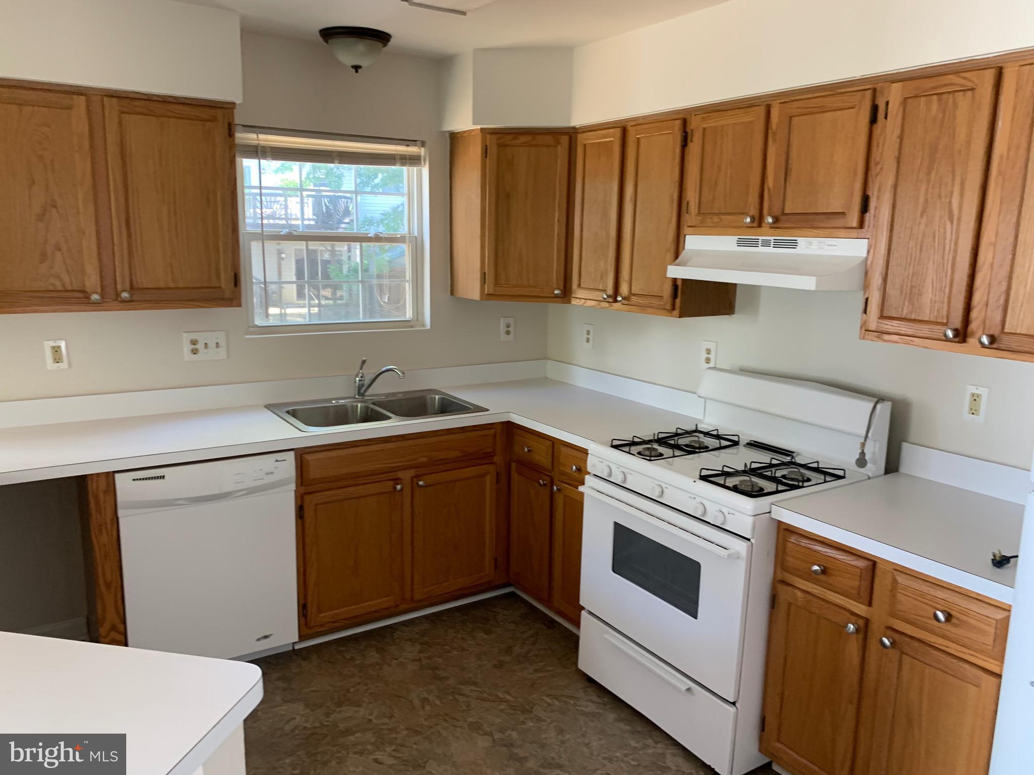 BRINKLEY PARK TOWN - Residential