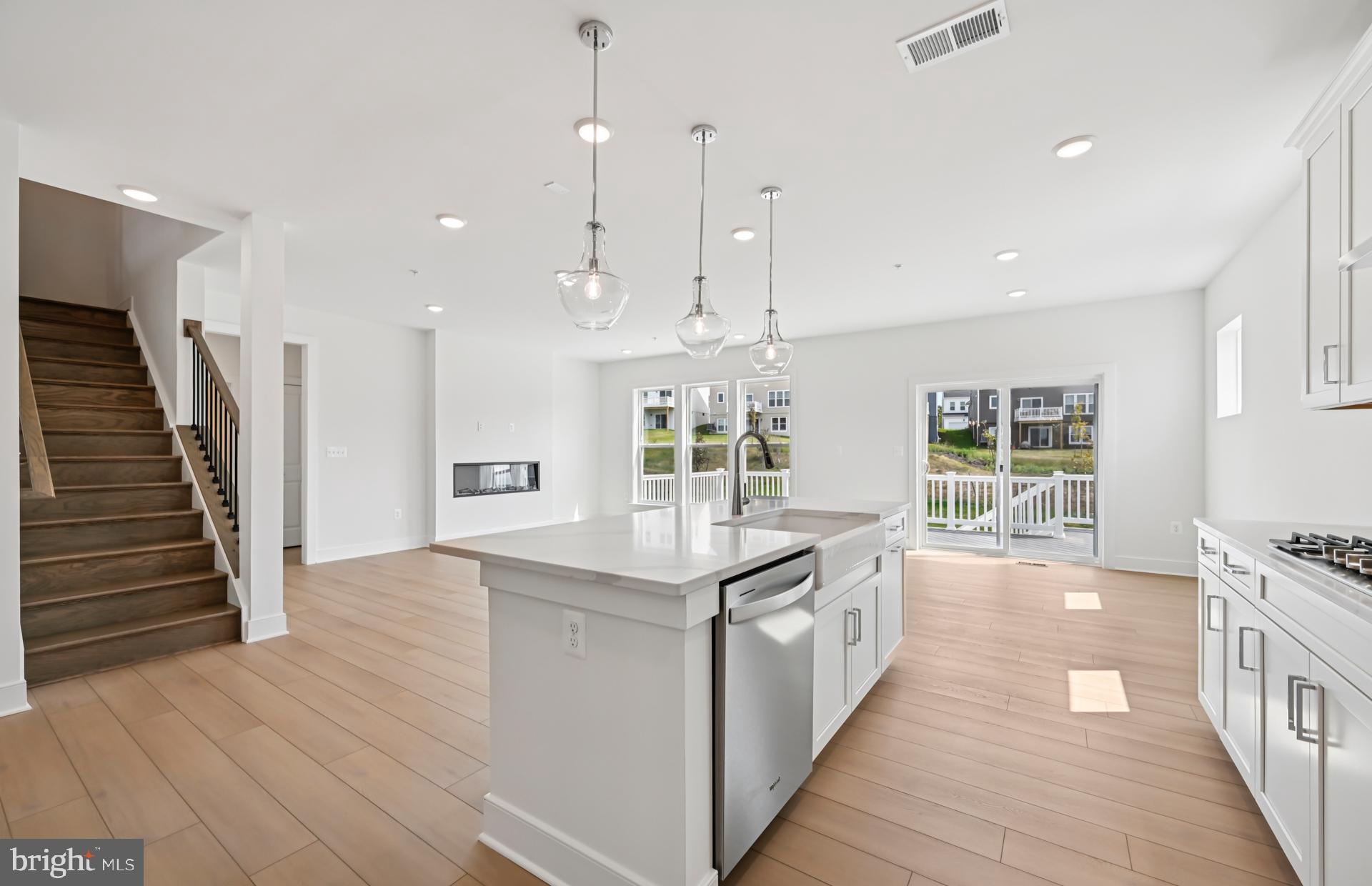 CABIN BRANCH - Residential