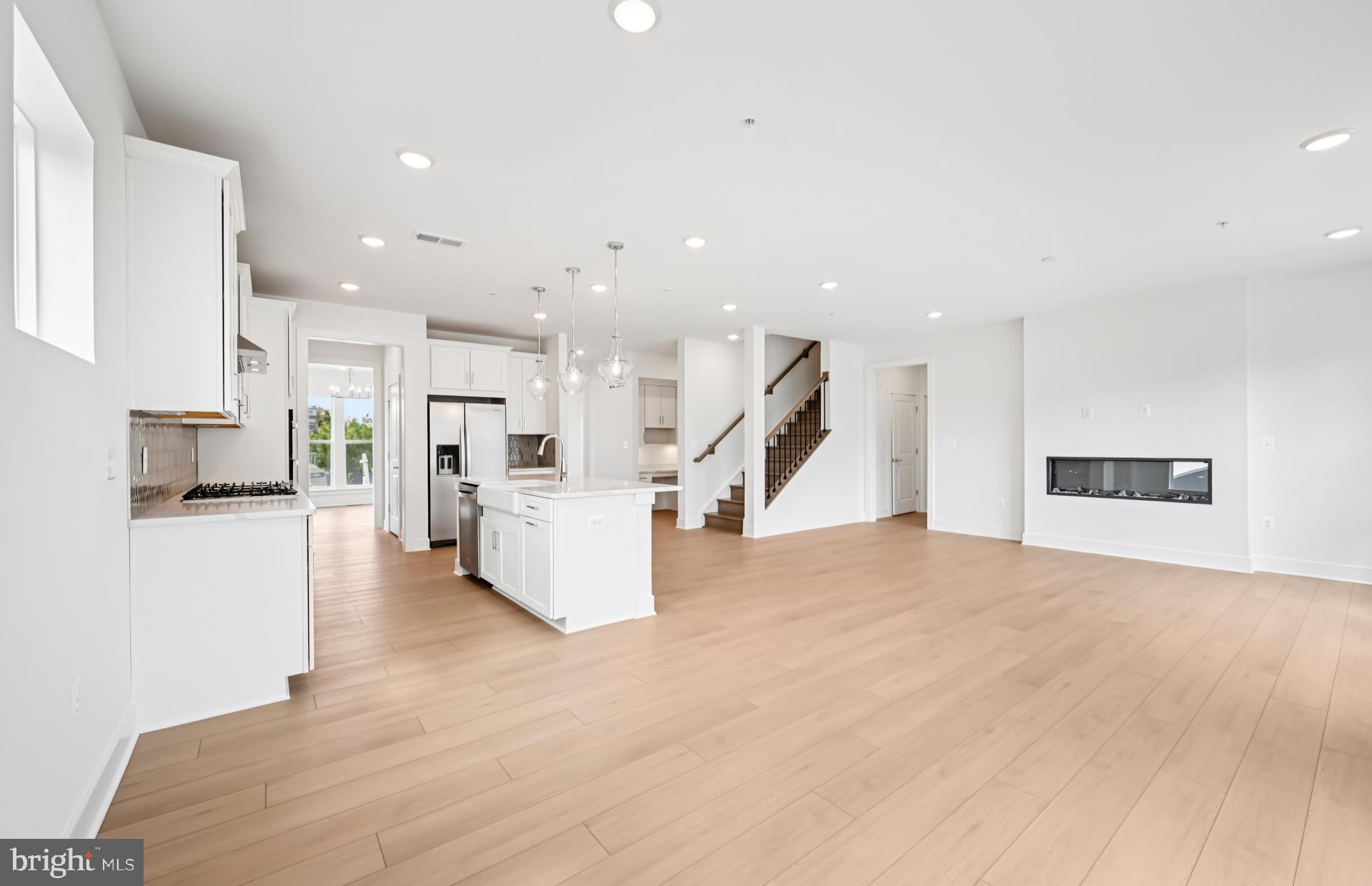 CABIN BRANCH - Residential