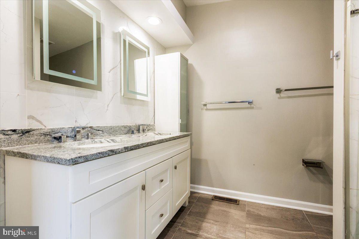 FEDERAL HILL HISTORIC DISTRICT - Residential Lease