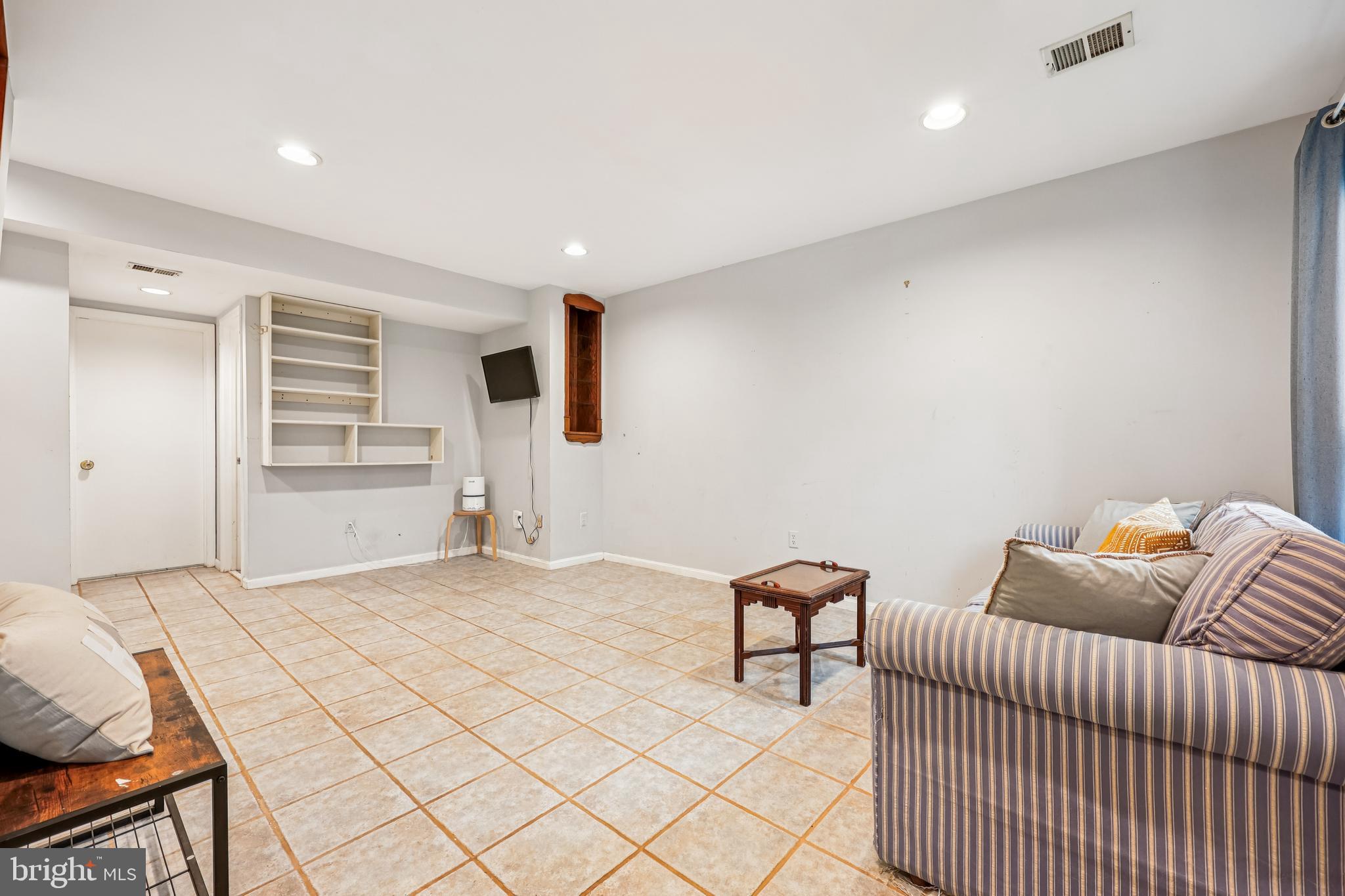 CHURCHILL TOWN SECTOR - Residential