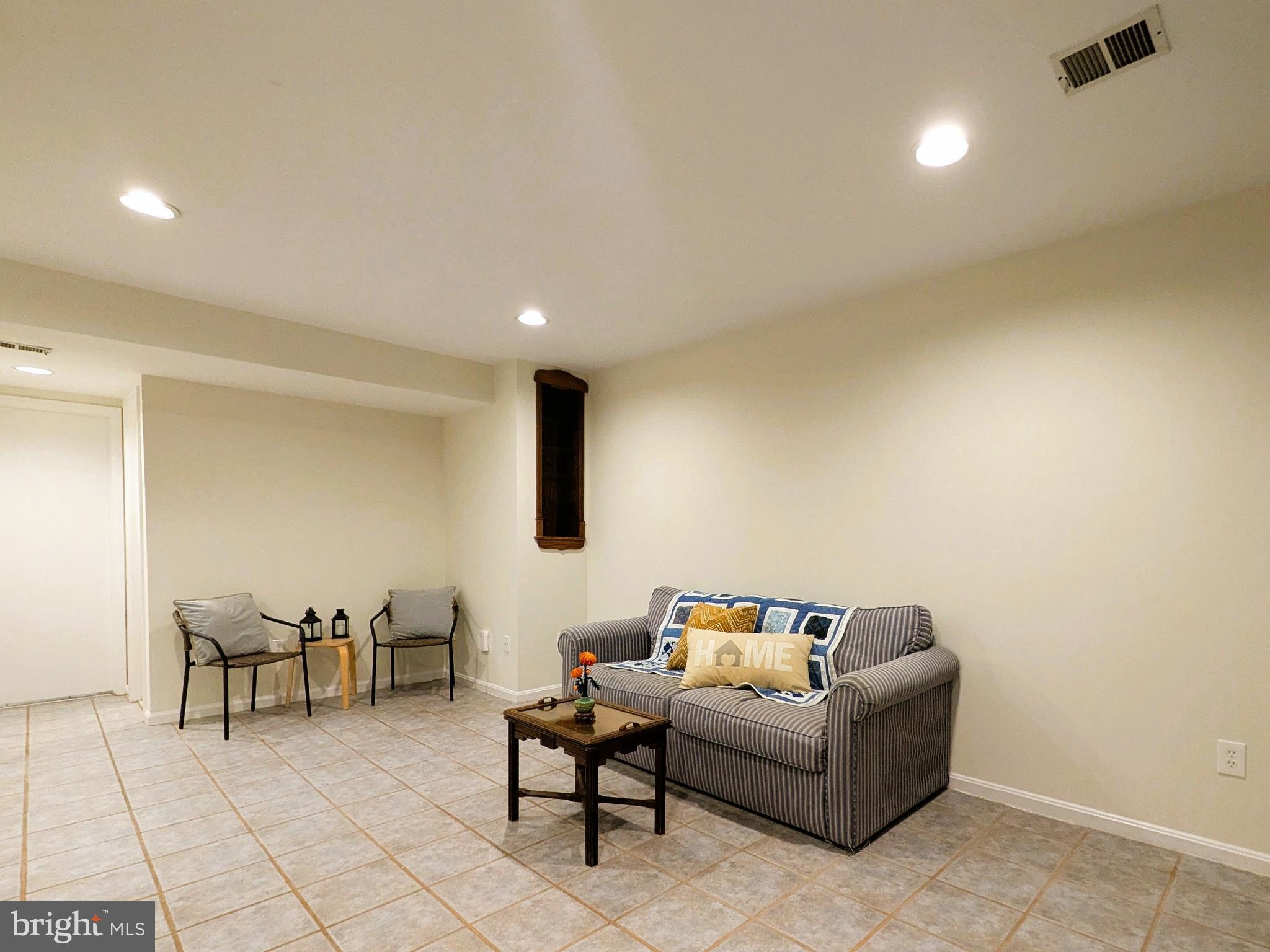 CHURCHILL TOWN SECTOR - Residential