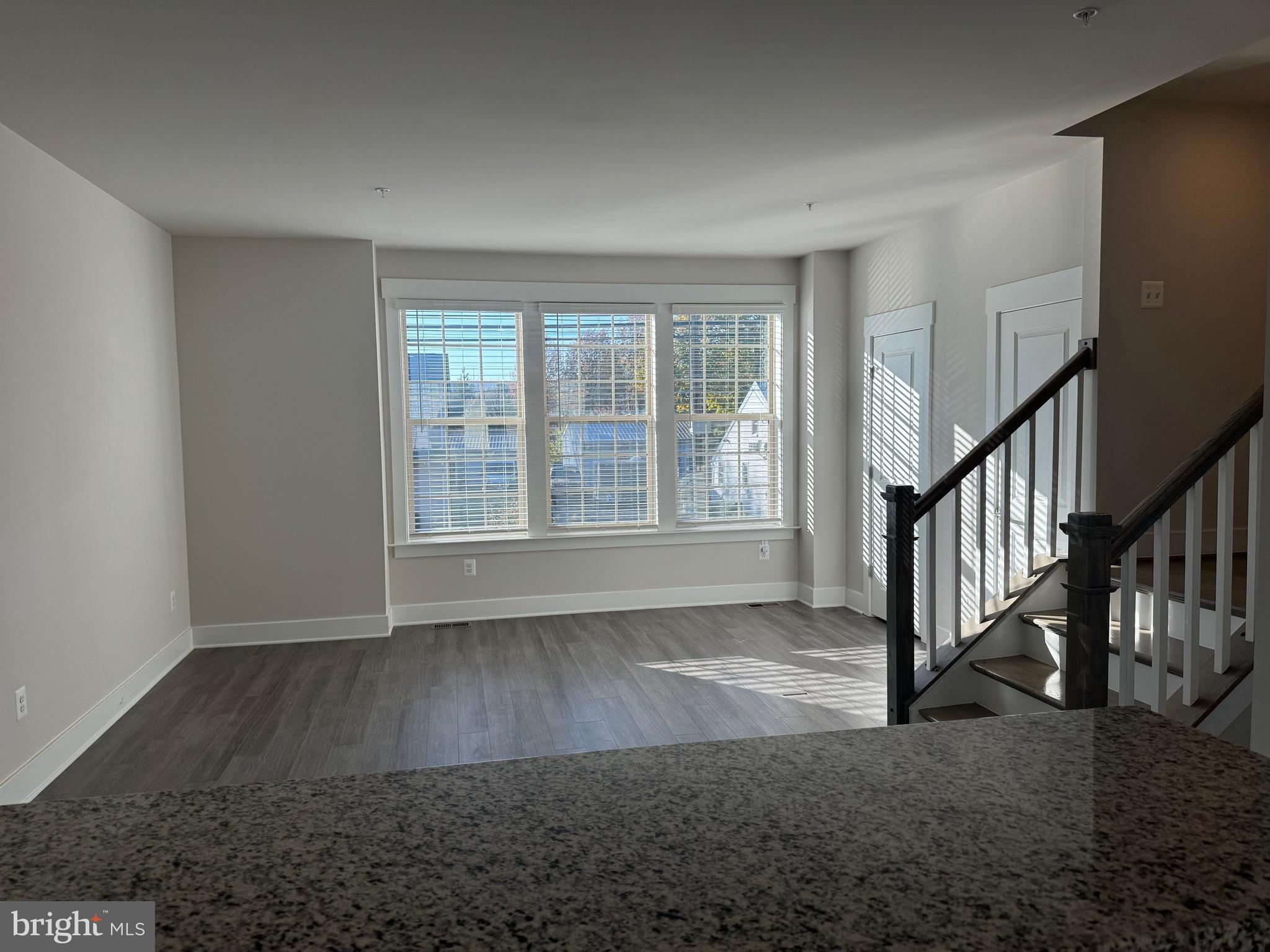 MACALLAN CROSSING - Residential Lease