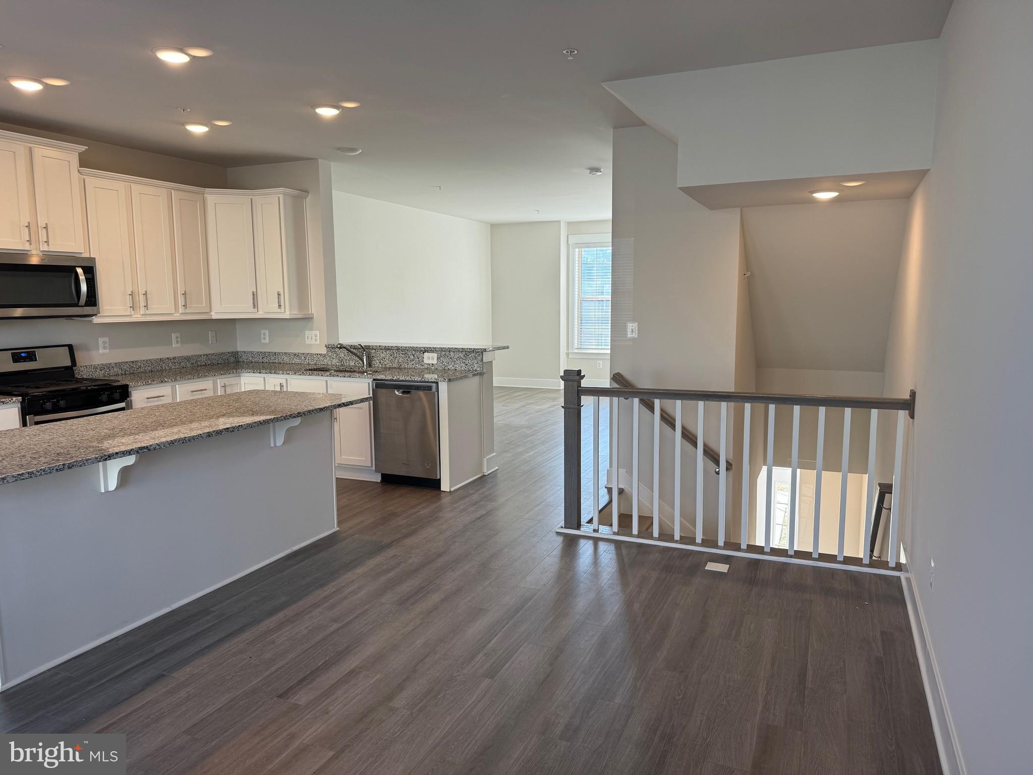 MACALLAN CROSSING - Residential Lease