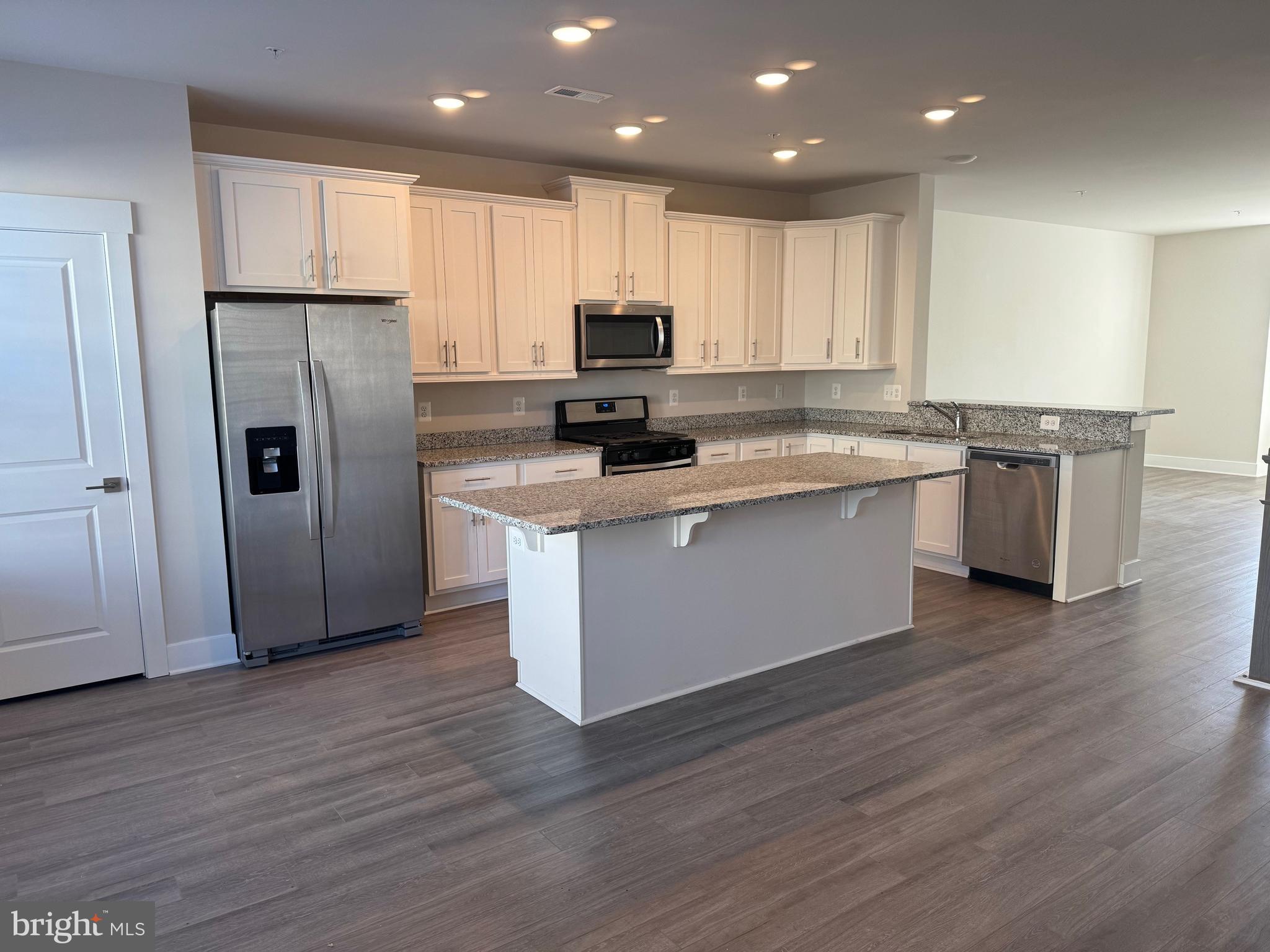 MACALLAN CROSSING - Residential Lease