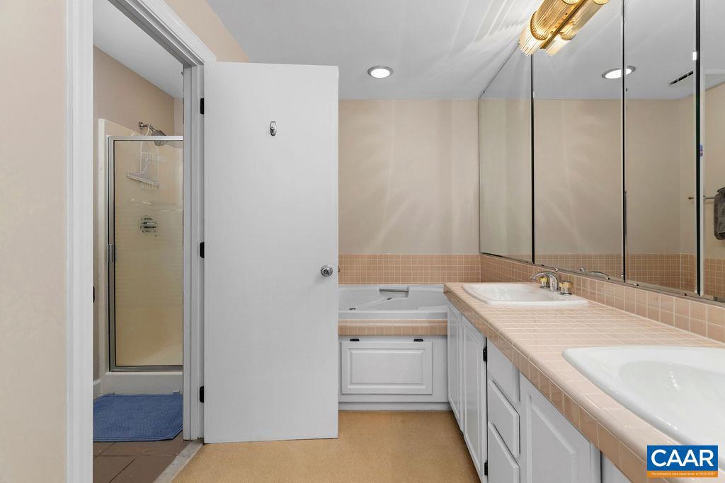 WINTERGREEN RESORT - Residential