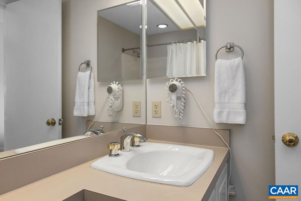 WINTERGREEN RESORT - Residential