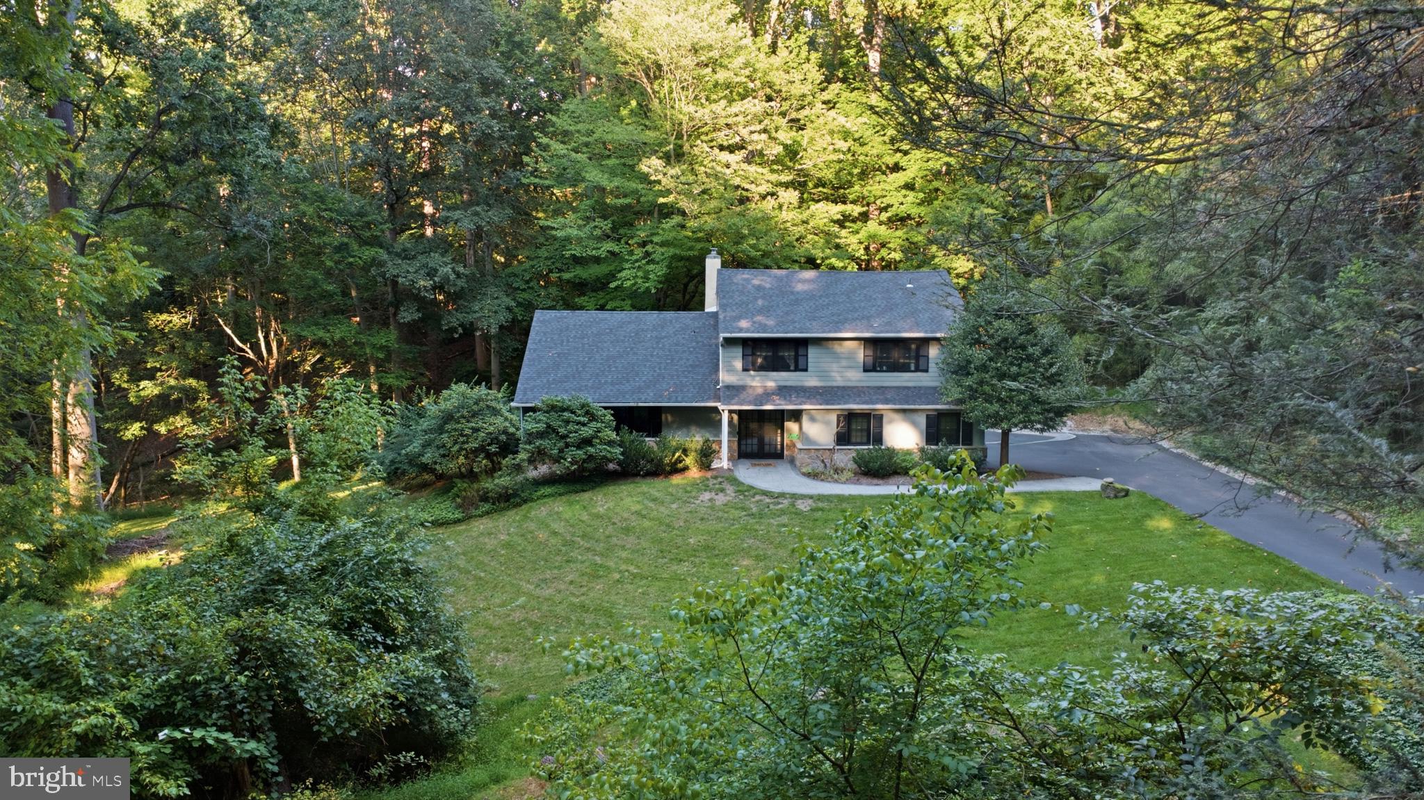 7 LAFAYETTE PLACE