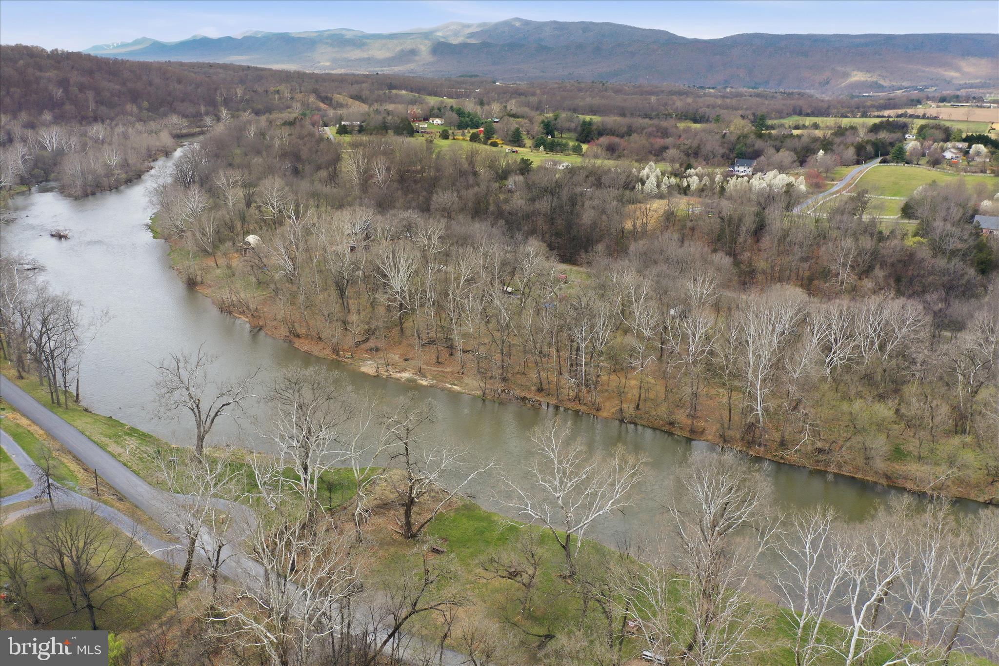 SHENANDOAH GAP - Land