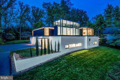 Photo of 6401 BRADLEY BLVD, BETHESDA, MD 20817 (MLS # MDMC2049684) Photo of 6401 BRADLEY BLVD, BETHESDA, MD 20817 (MLS # MDMC2049684)