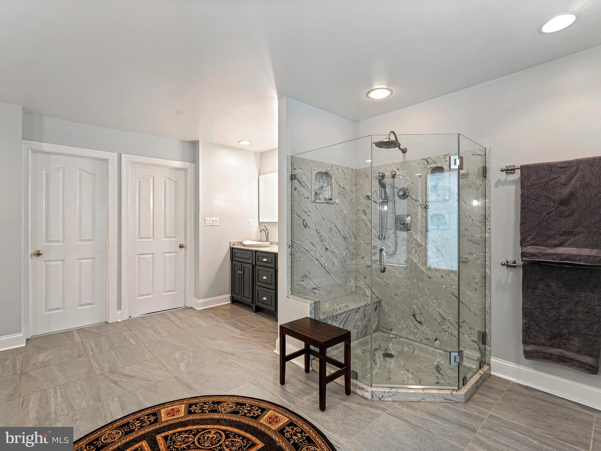 DEER POINTE - Residential