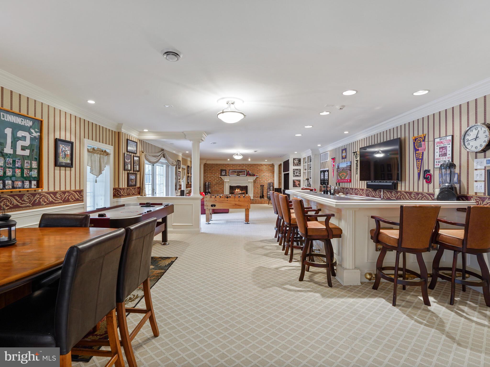 DEER POINTE - Residential