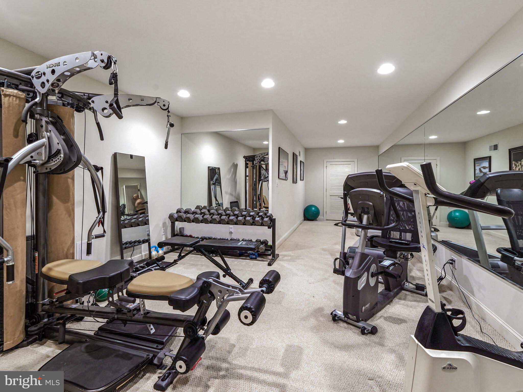 DEER POINTE - Residential