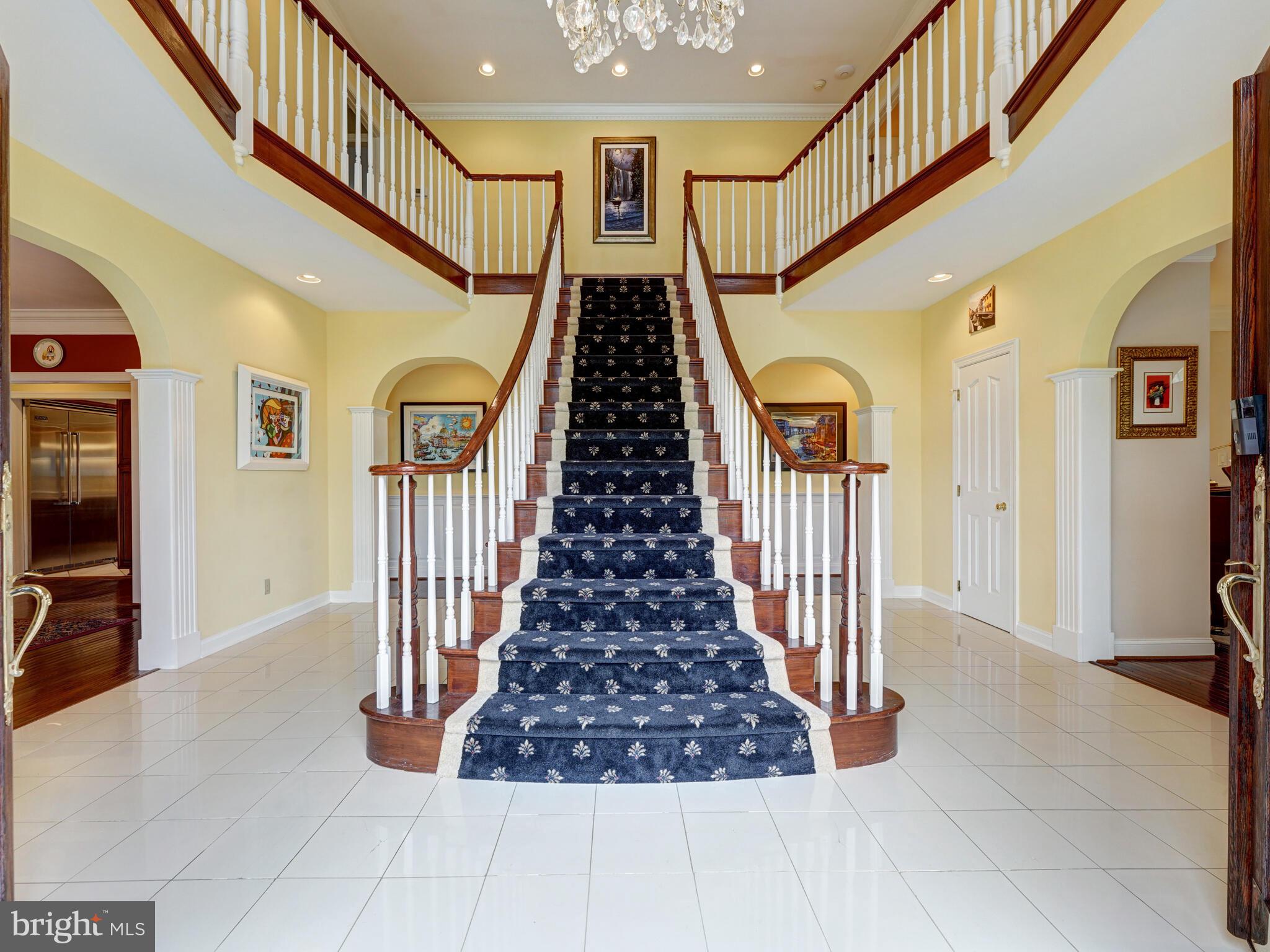 DEER POINTE - Residential