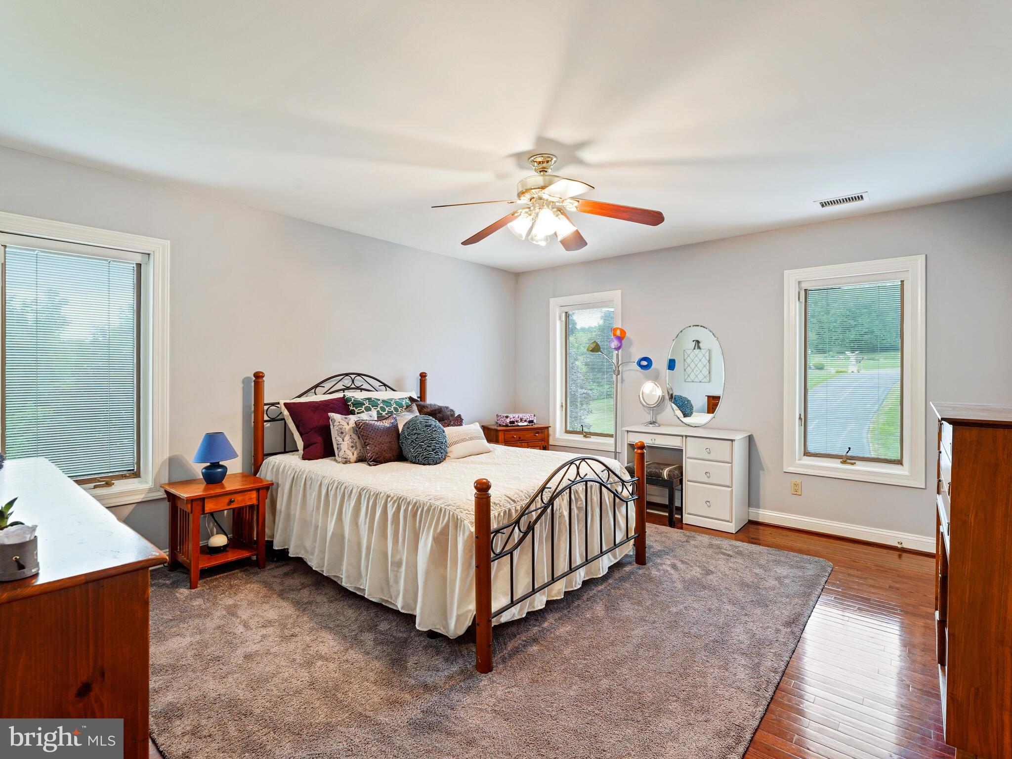 DEER POINTE - Residential