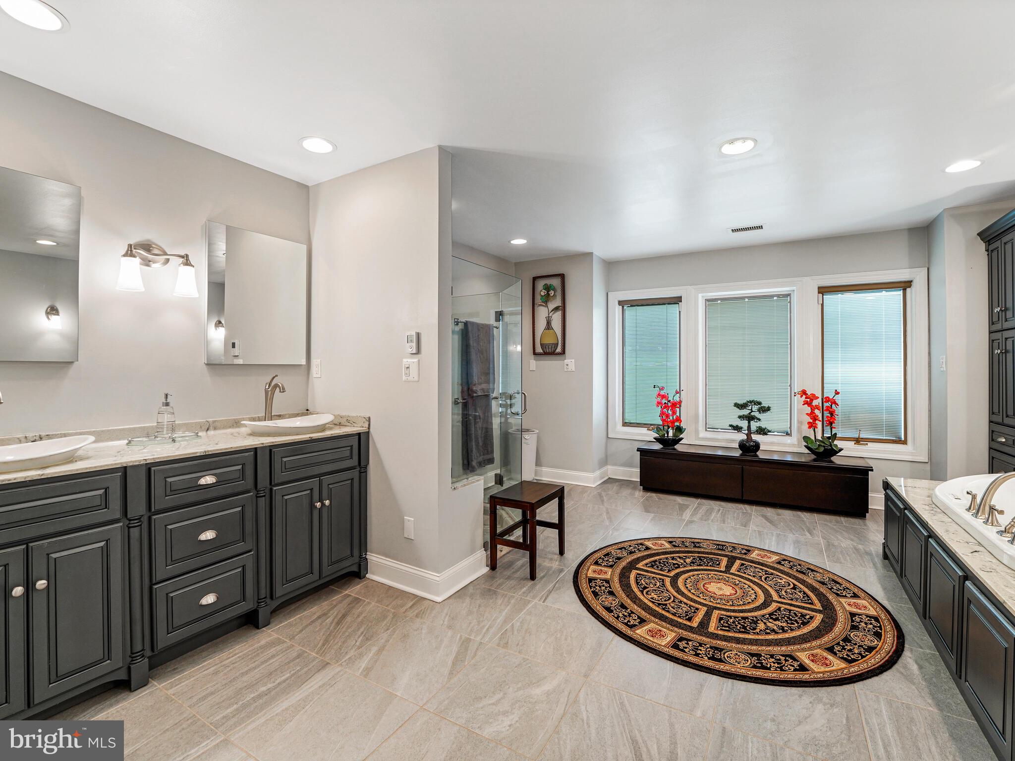 DEER POINTE - Residential