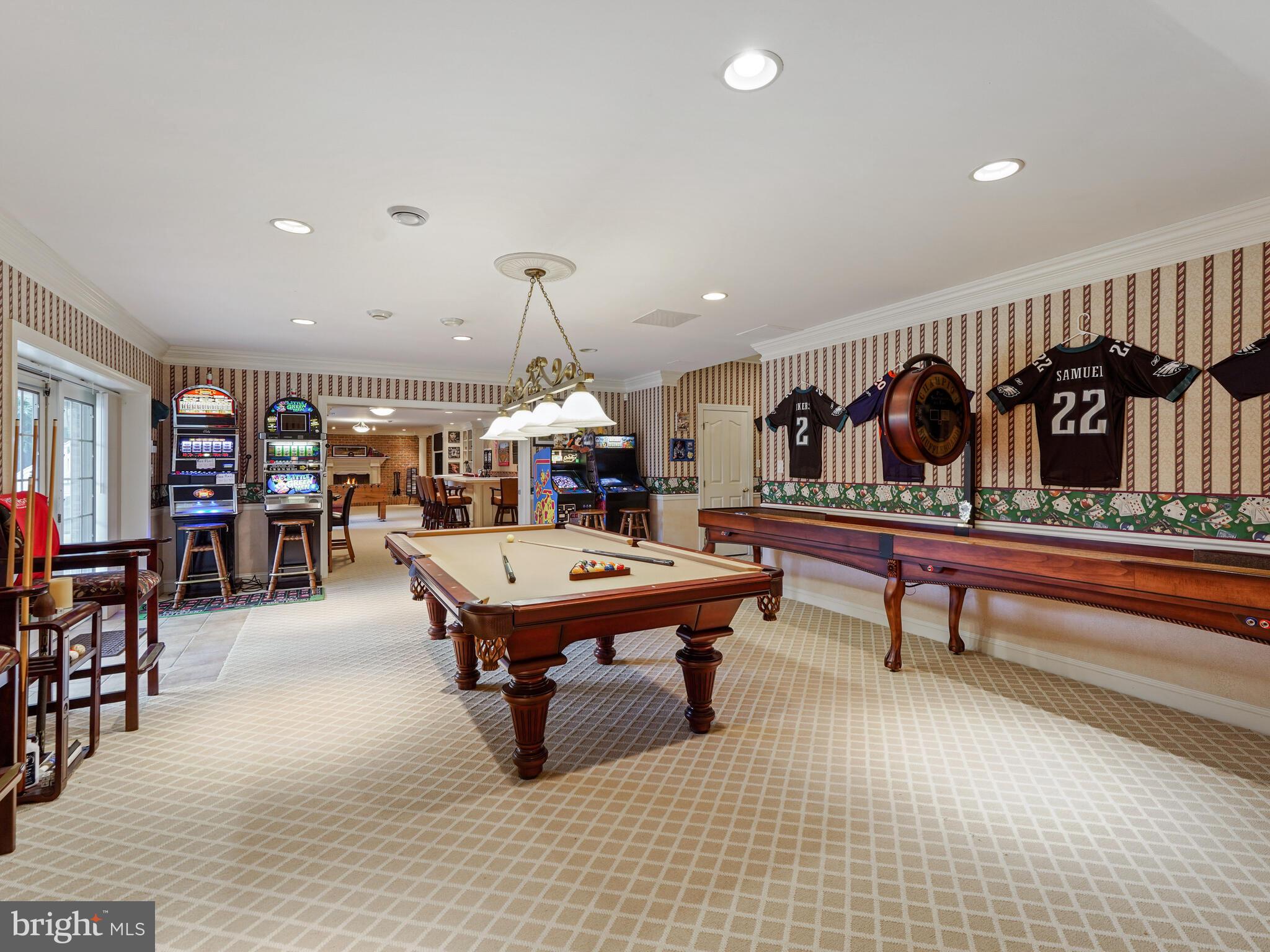 DEER POINTE - Residential