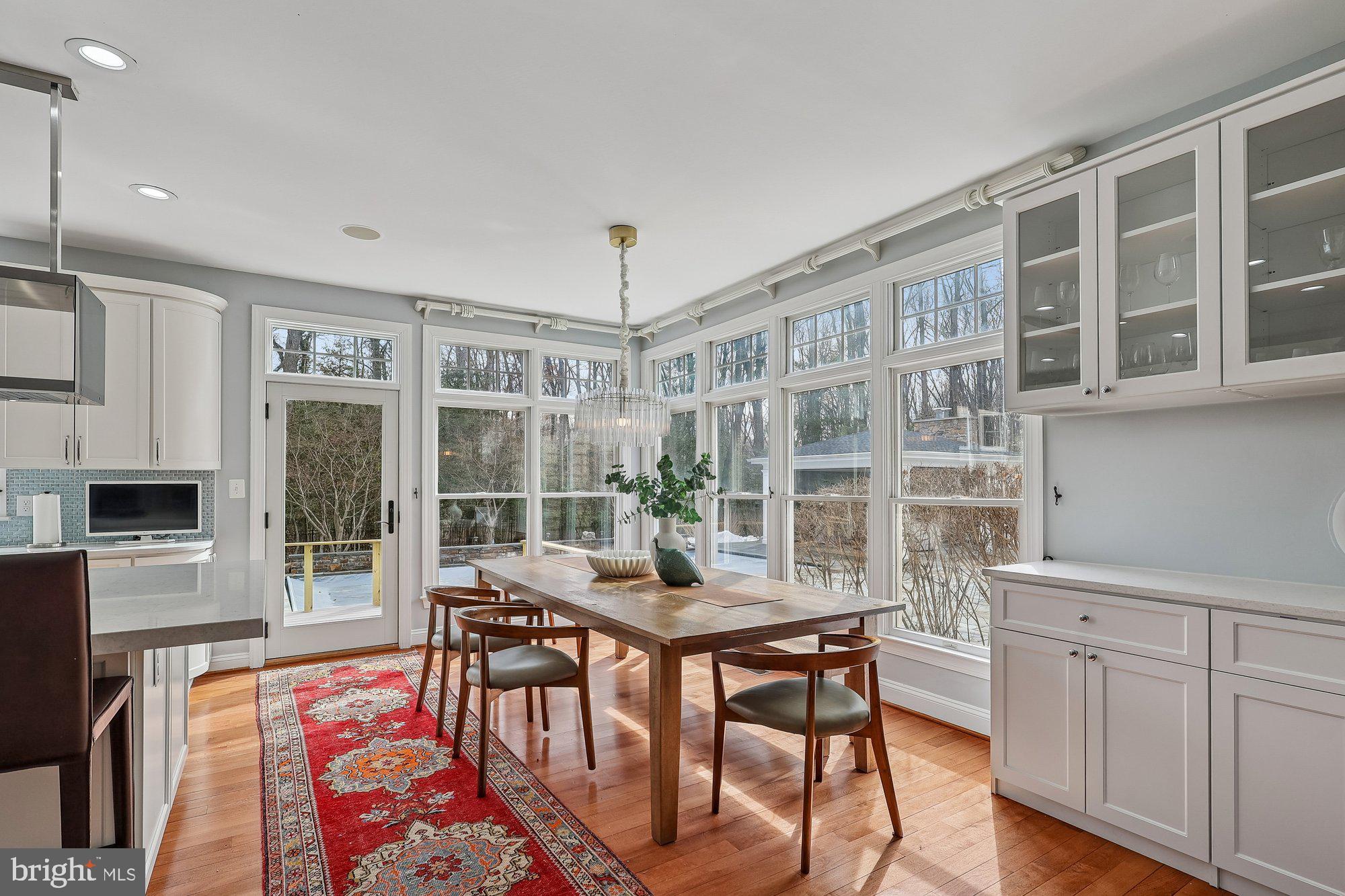 WINDSOR RIDGE - Residential