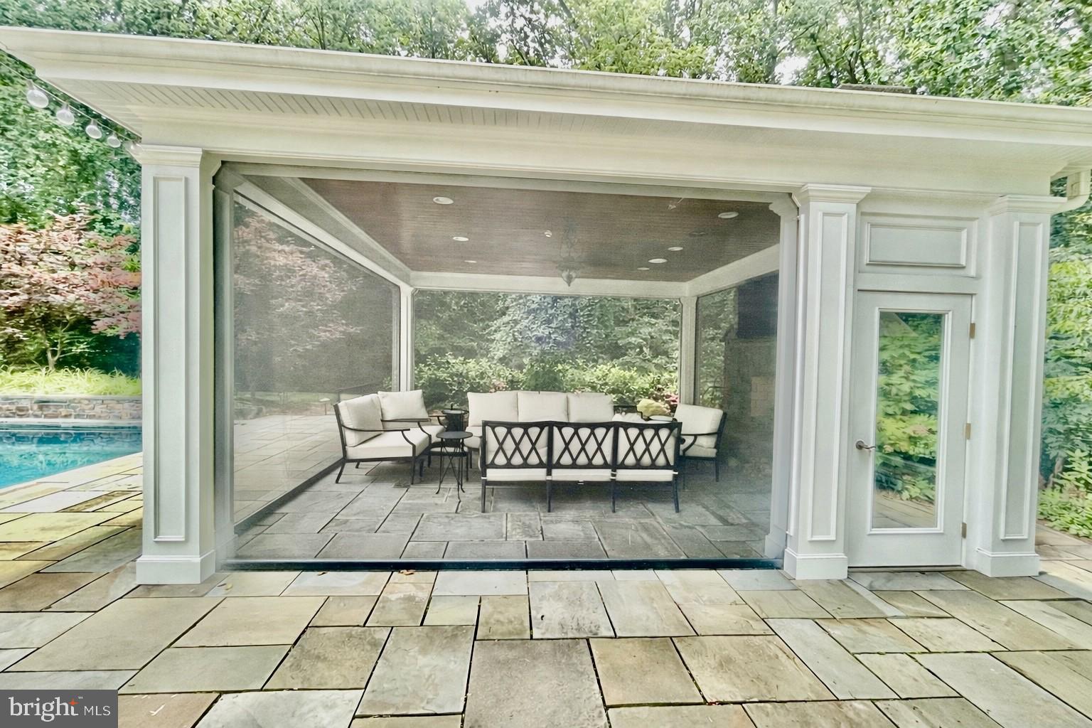 WINDSOR RIDGE - Residential