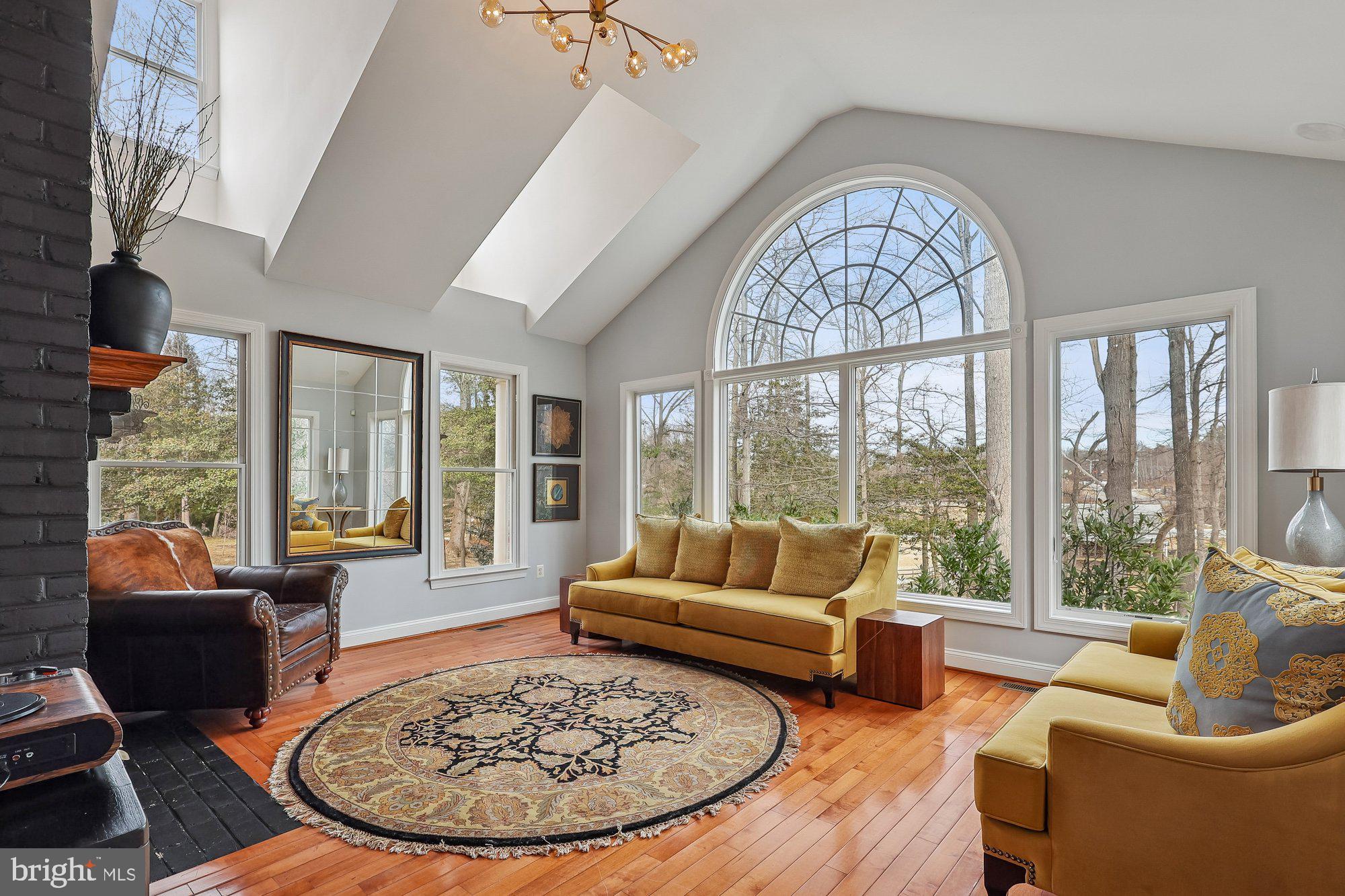 WINDSOR RIDGE - Residential