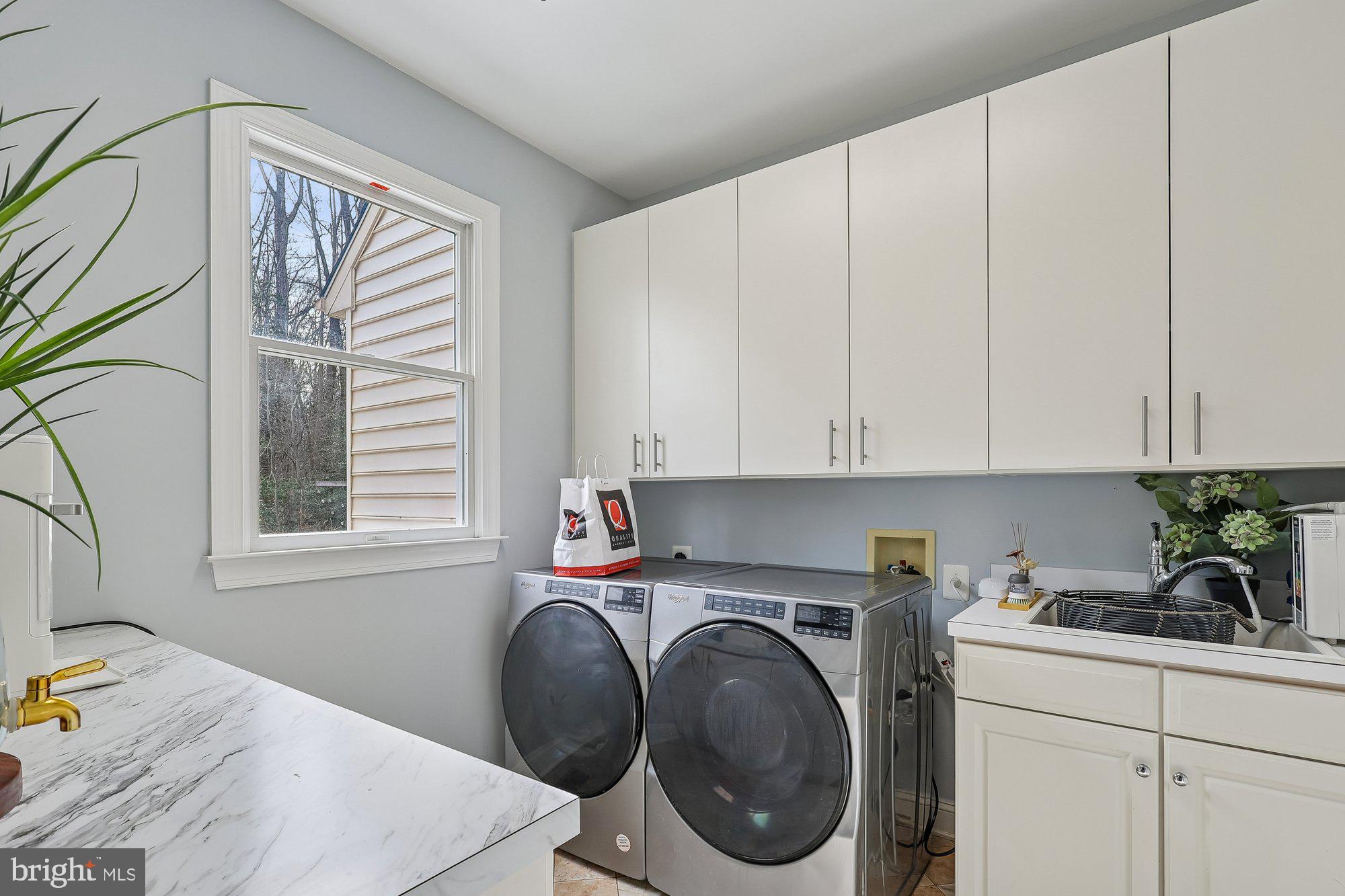 WINDSOR RIDGE - Residential