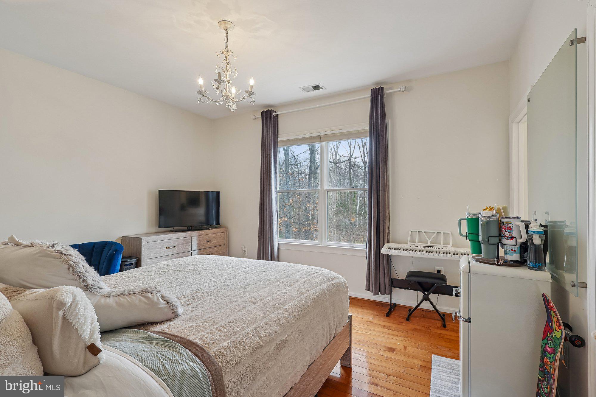 WINDSOR RIDGE - Residential