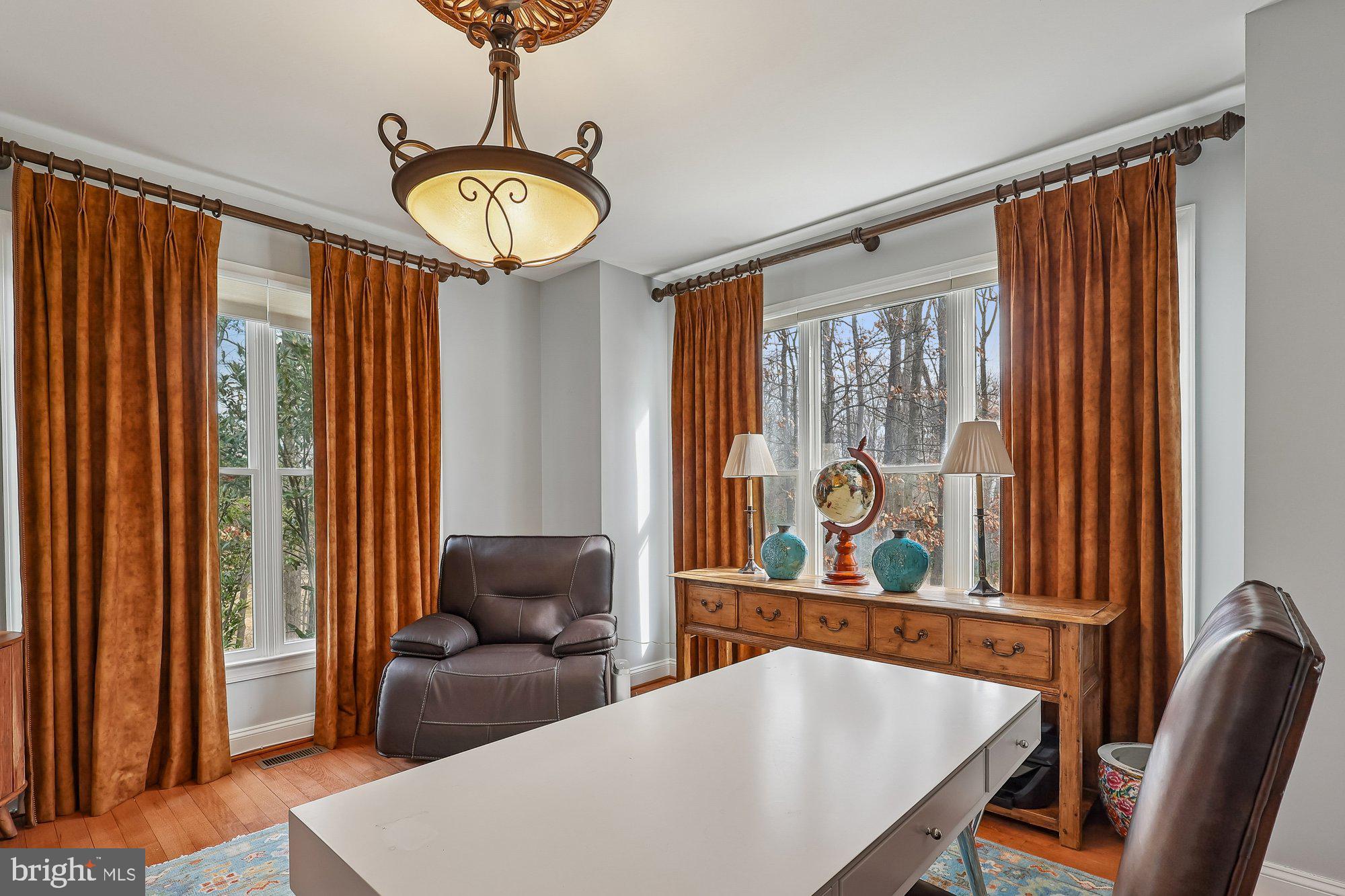 WINDSOR RIDGE - Residential