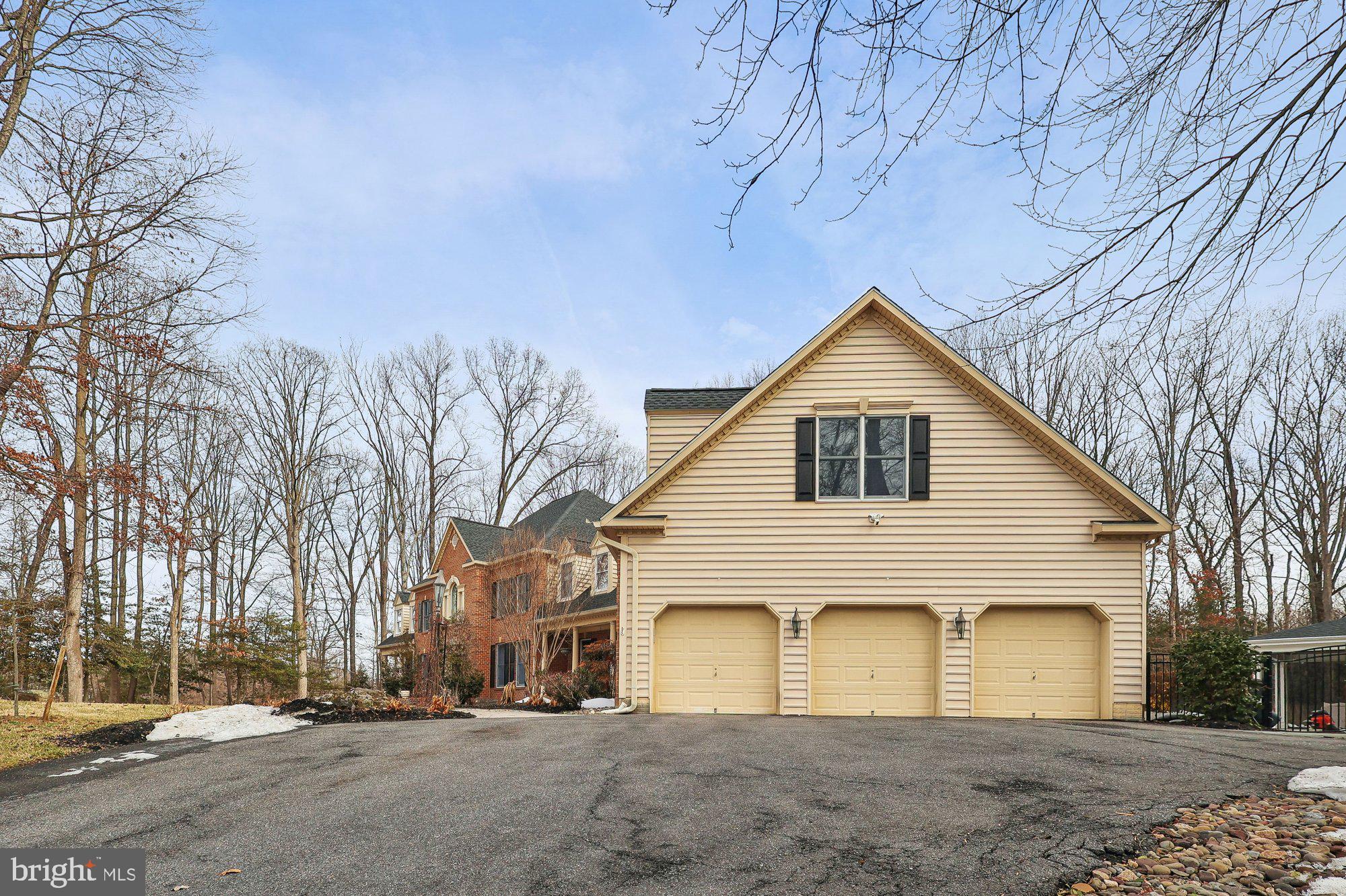 WINDSOR RIDGE - Residential