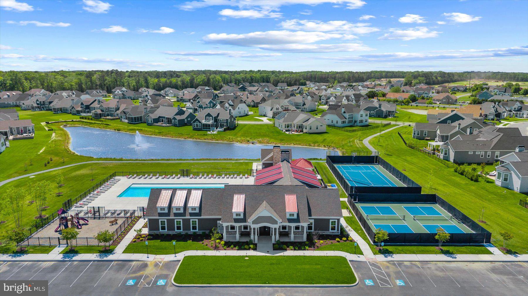 VILLAS AT WALDEN - Residential