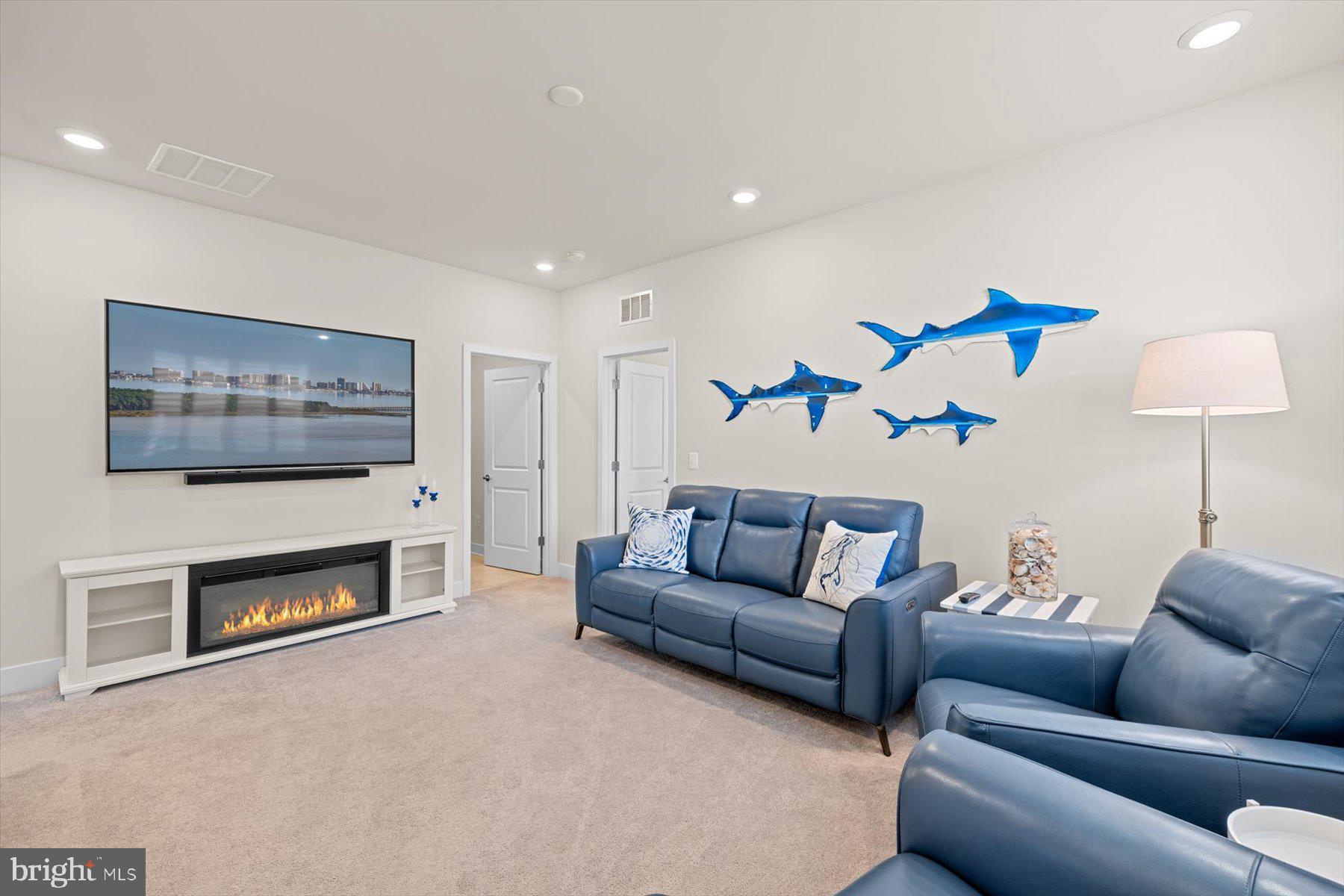 VILLAS AT WALDEN - Residential