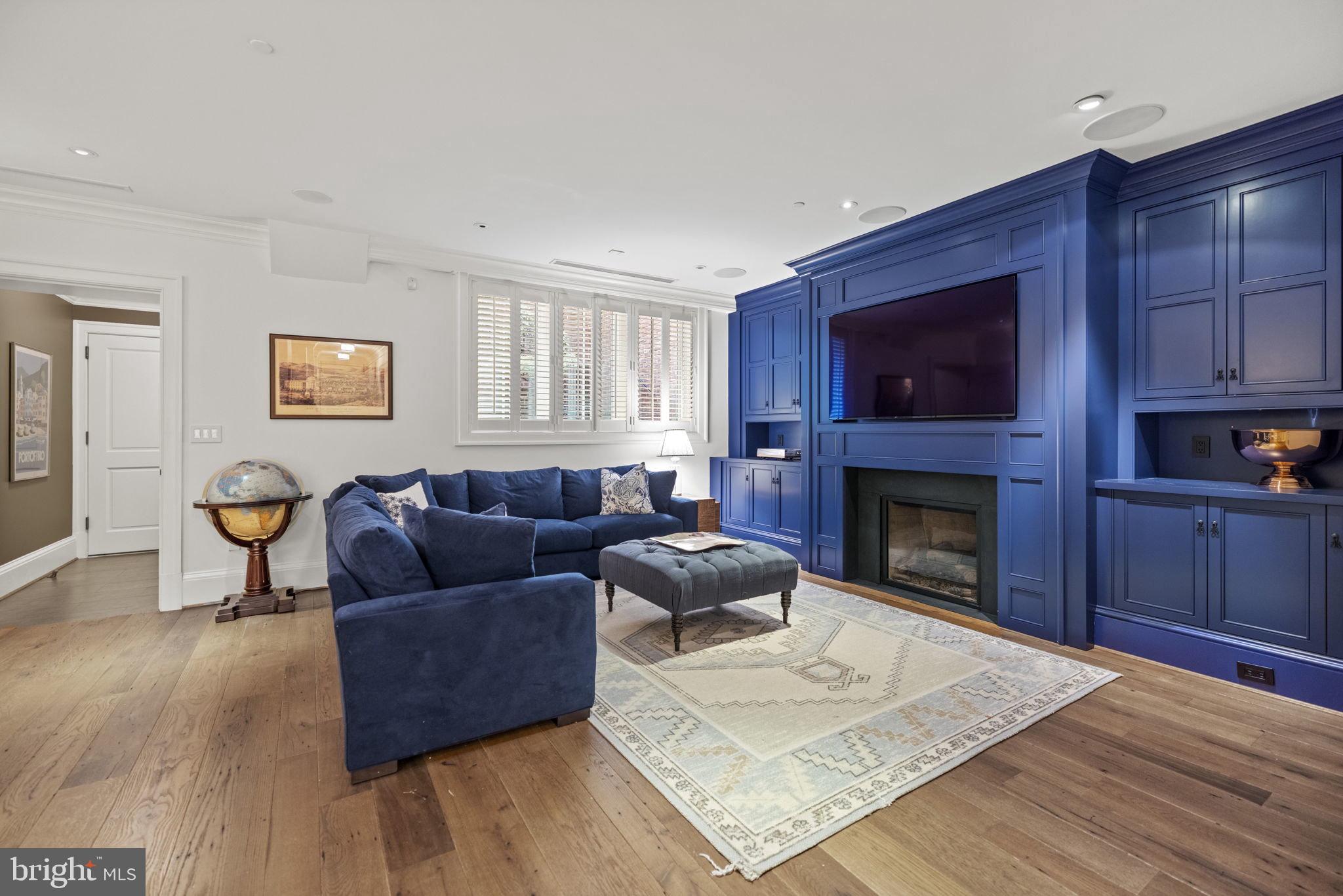 GEORGETOWN - Residential