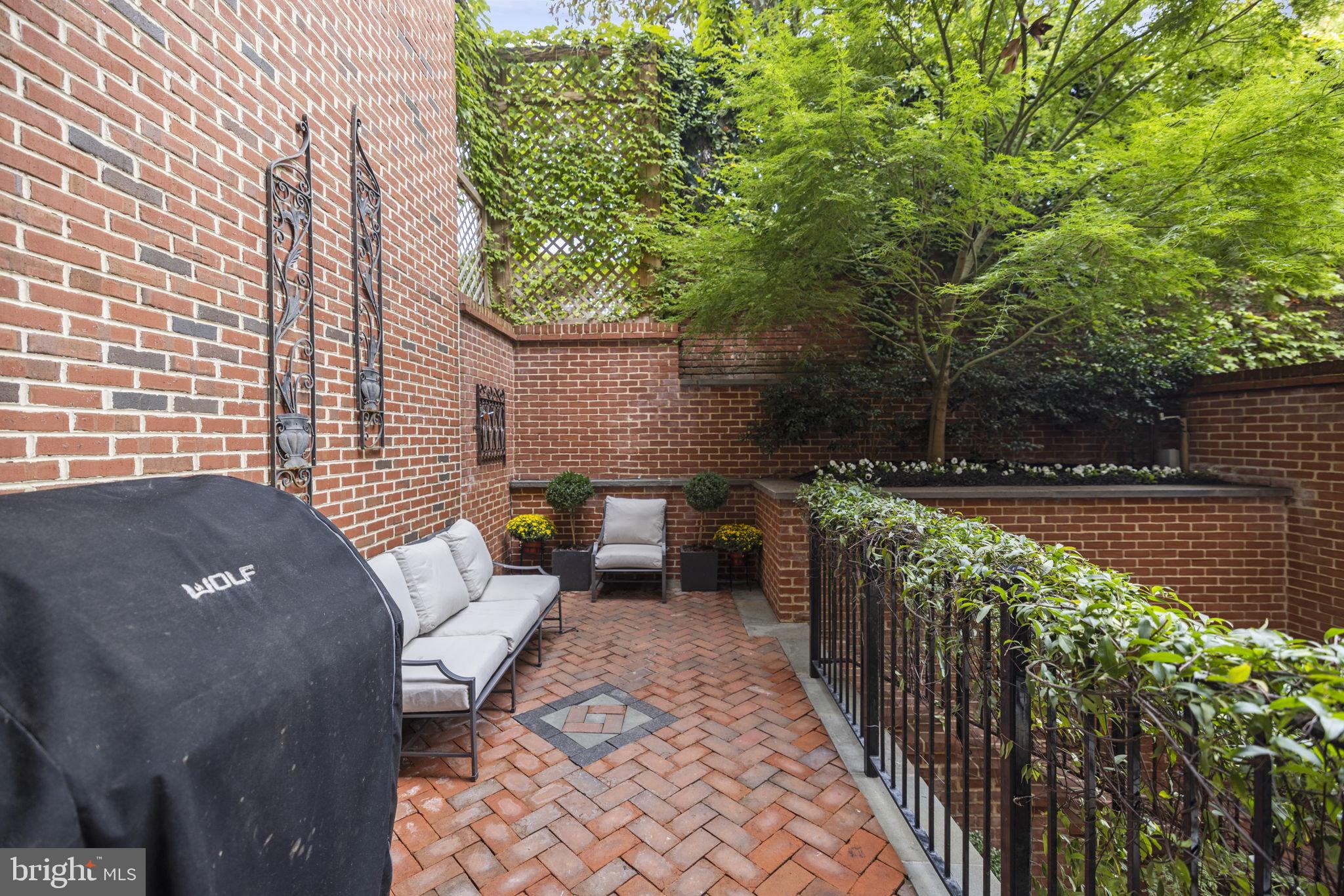GEORGETOWN - Residential