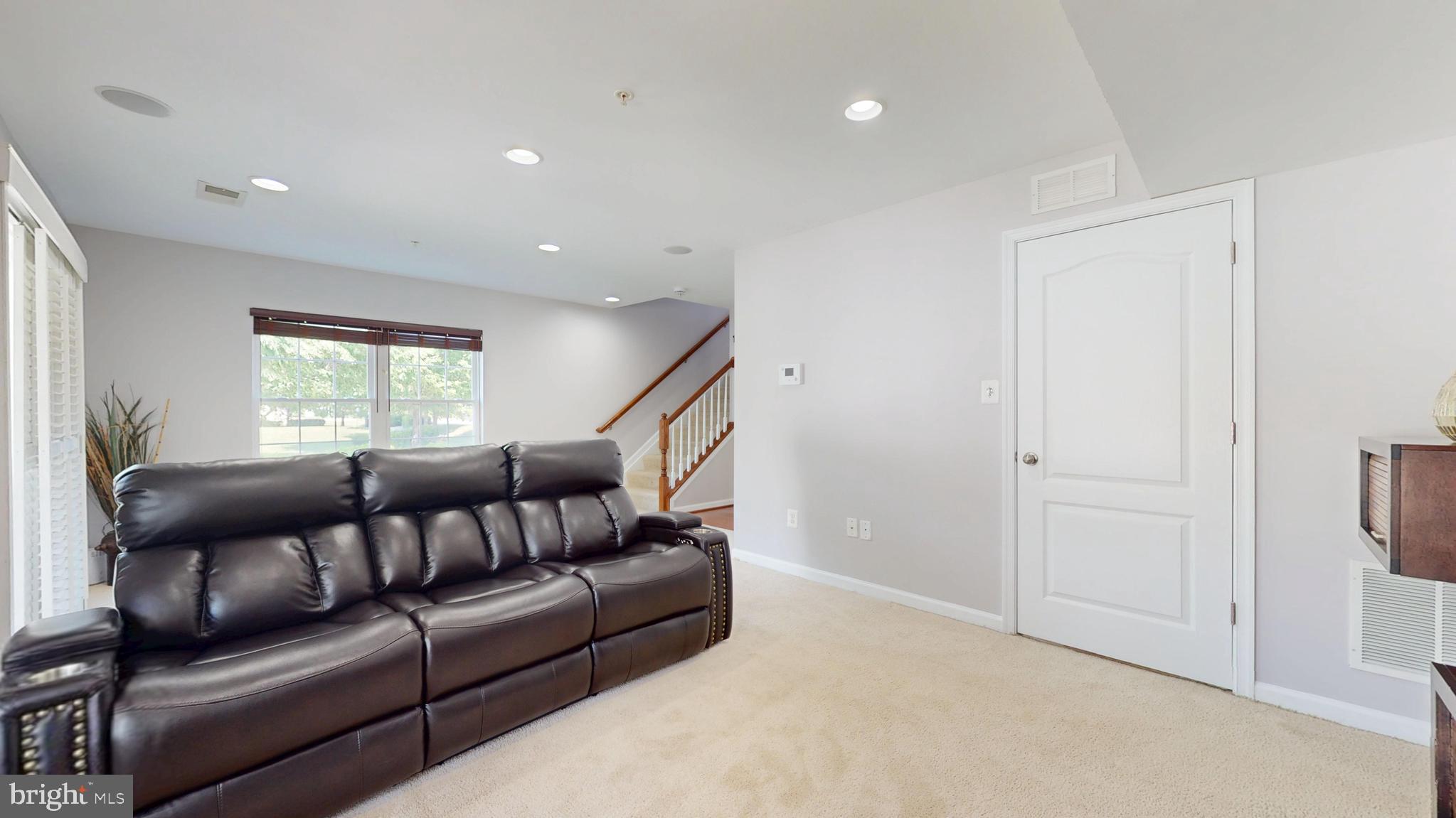 CHELSEA MANOR - Residential