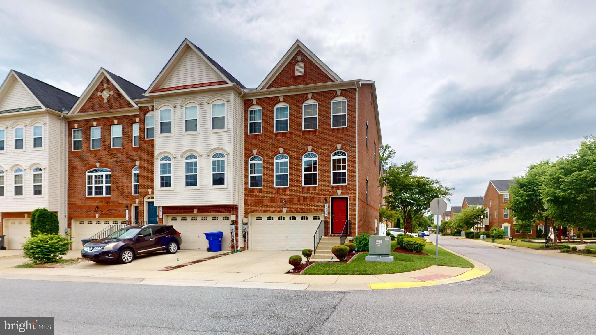 CHELSEA MANOR - Residential