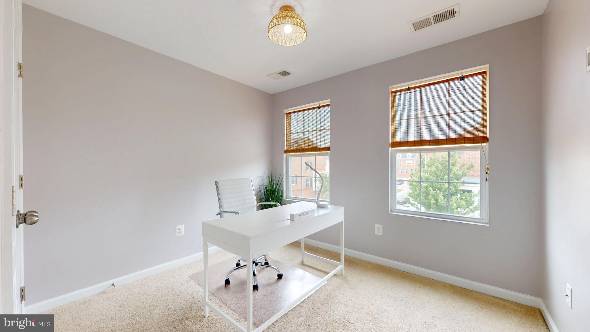CHELSEA MANOR - Residential